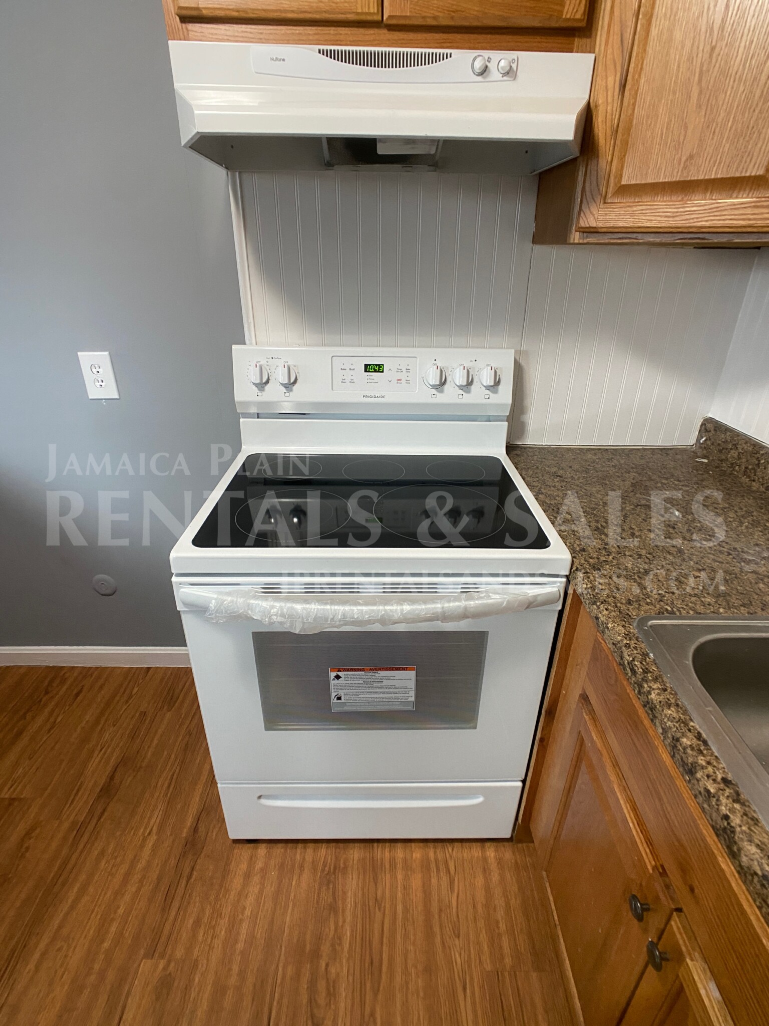 1 bed, 1 bath apartment for rent at 15 Pinedale Rd Unit 4, Roslindale — photo 3 of 11