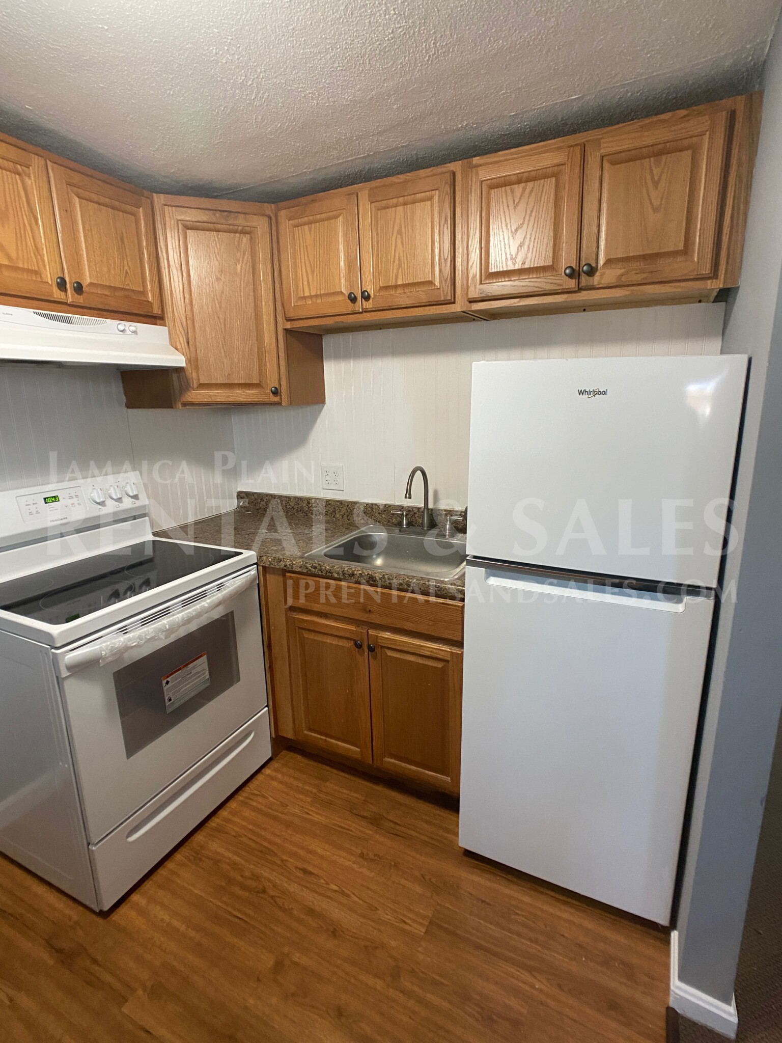 1 bed, 1 bath apartment for rent at 15 Pinedale Rd Unit 4, Roslindale — photo 2 of 11