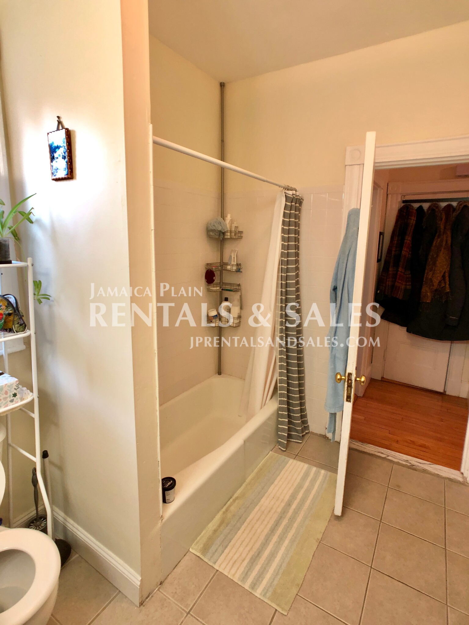 12 Agassiz Park, Jamaica Plain