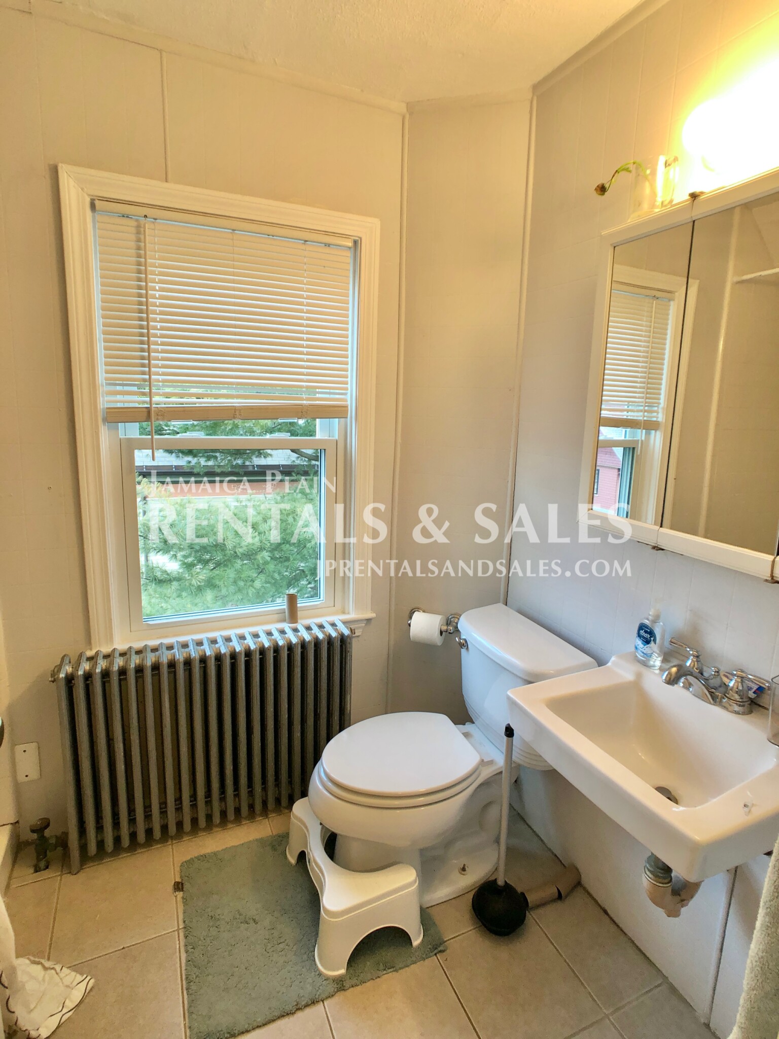 12 Agassiz Park, Jamaica Plain