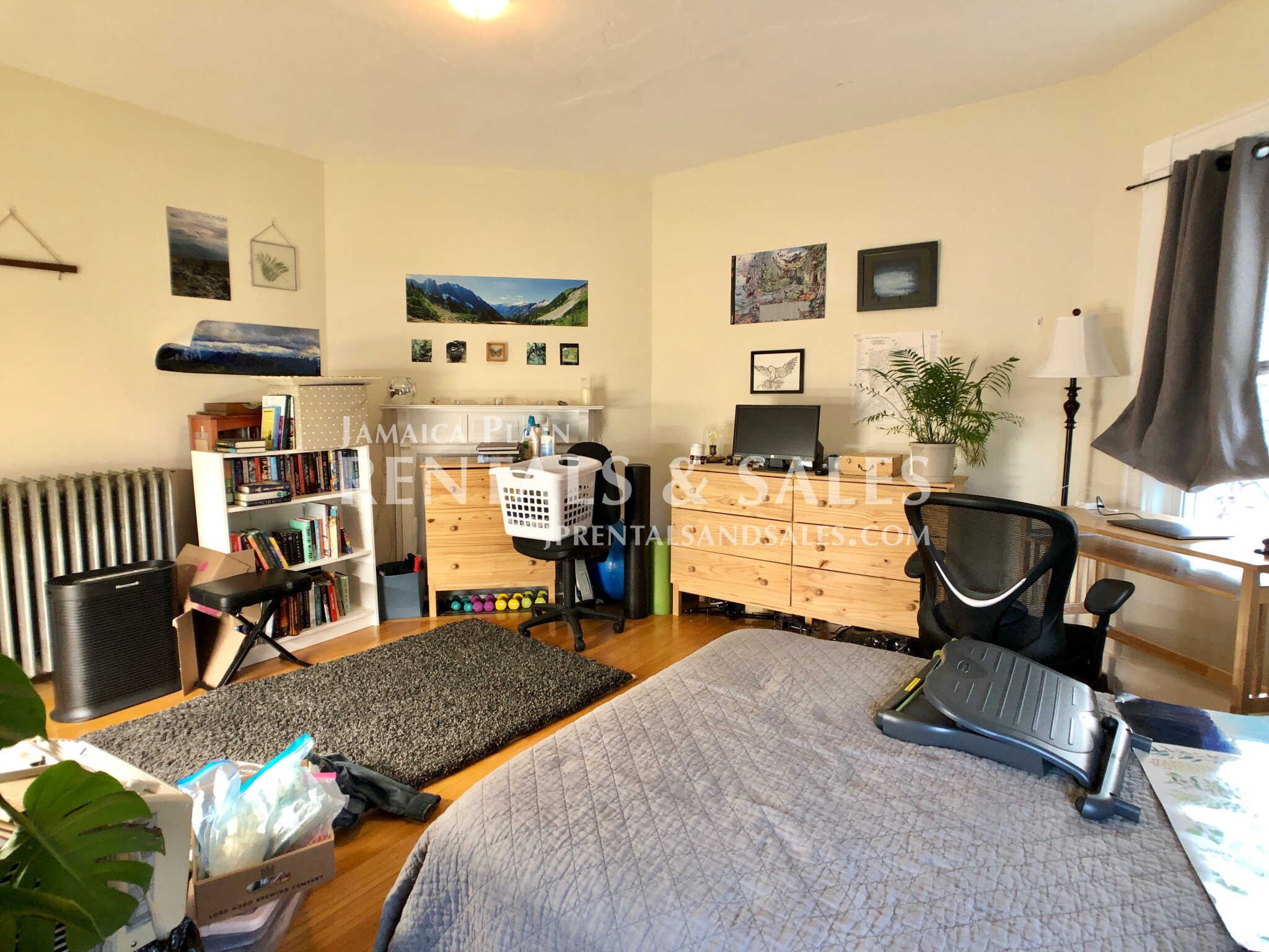 12 Agassiz Park, Jamaica Plain