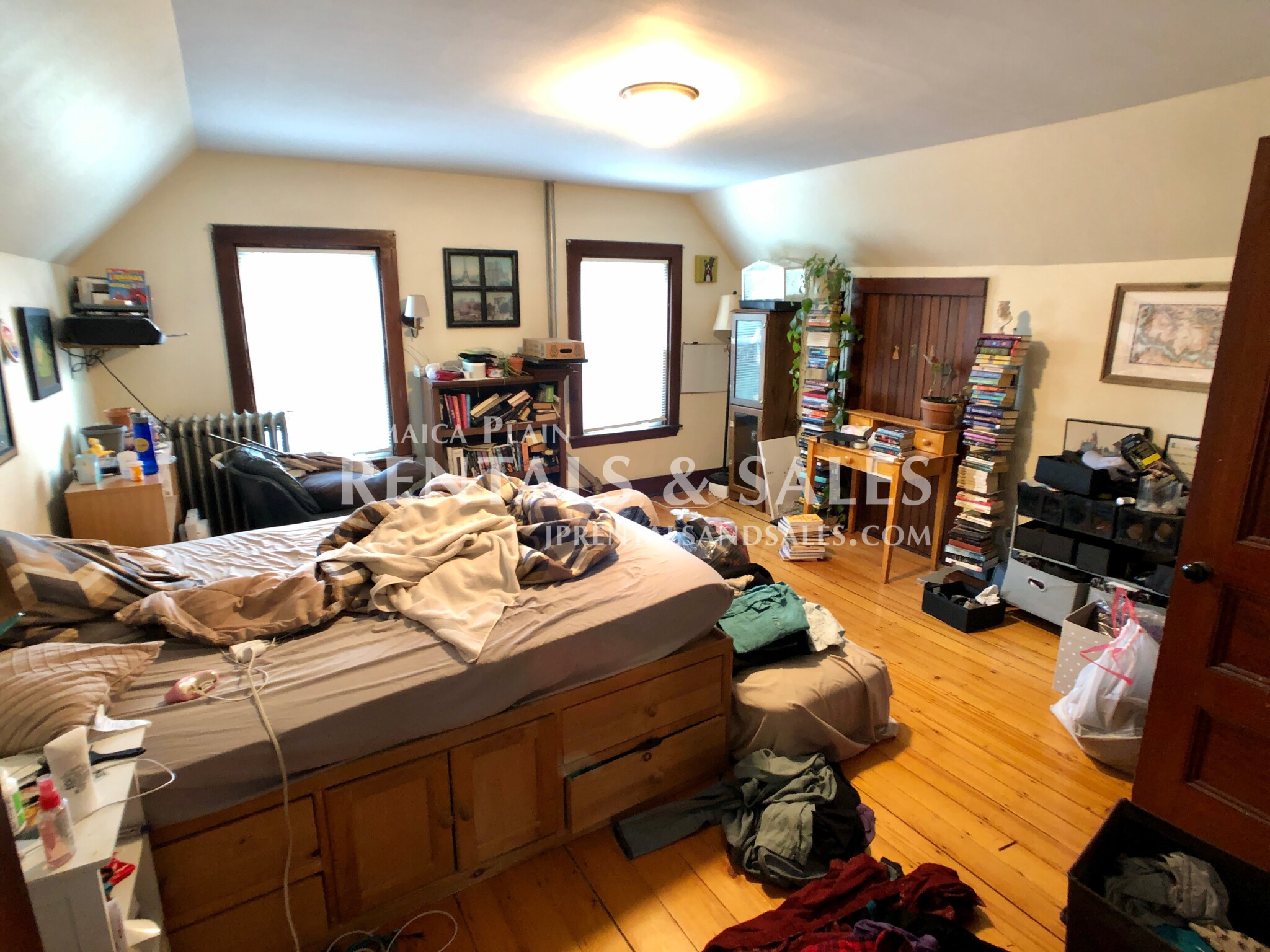 12 Agassiz Park, Jamaica Plain