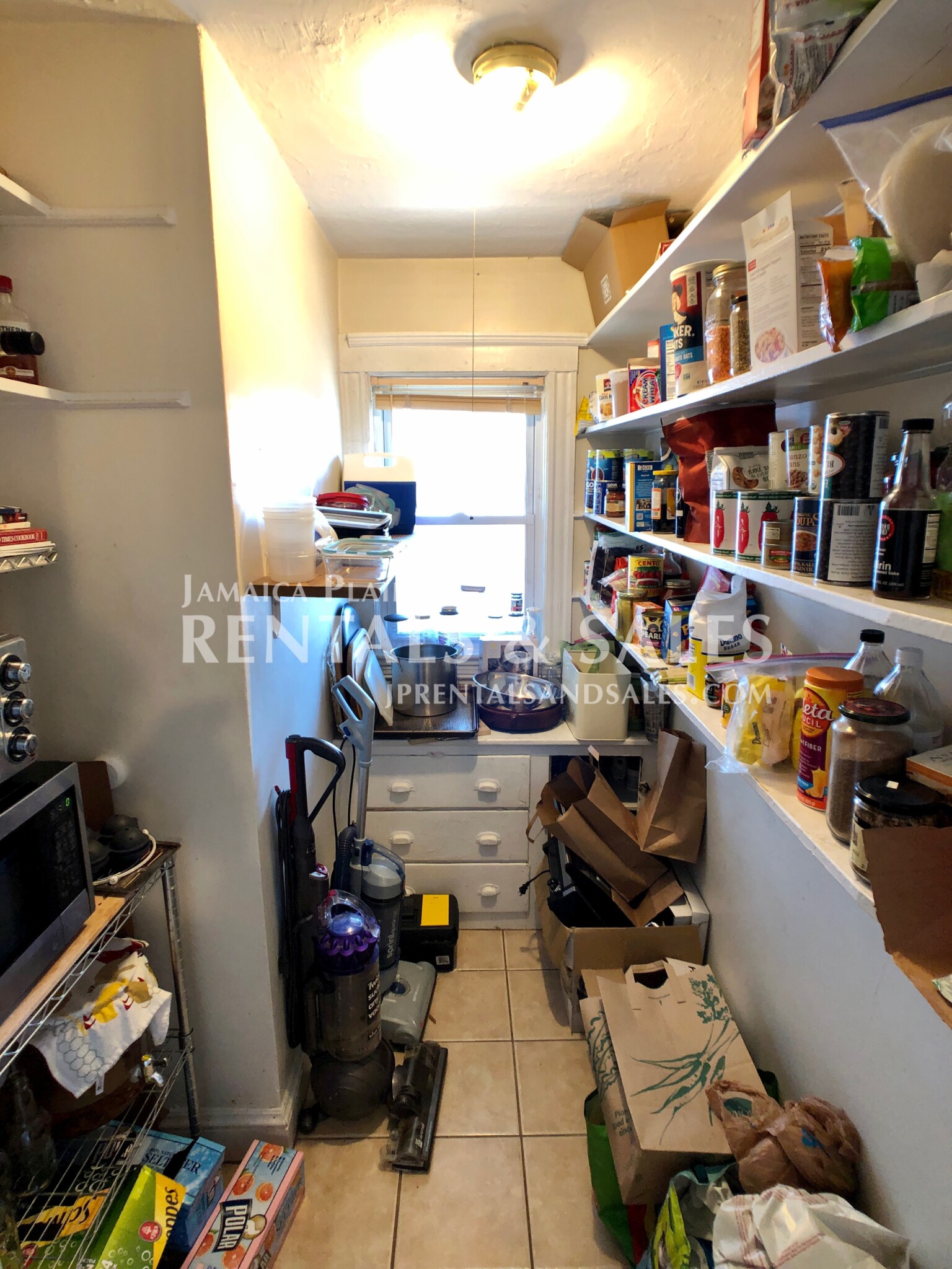 3 bed, 1 bath apartment for rent at 16 Lourdes Unit 2, Jamaica Plain — photo 5 of 19