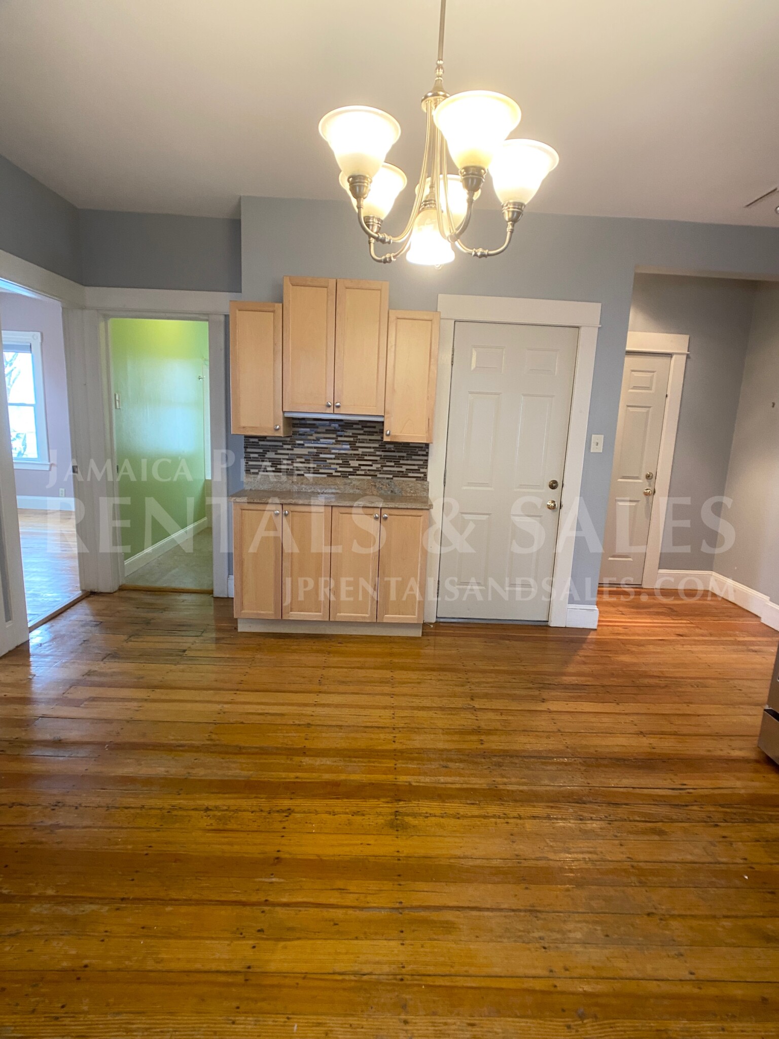 3 bed, 1 bath apartment for rent at 55 Rossmore Rd Unit 2 CO, Jamaica Plain — photo 3 of 16