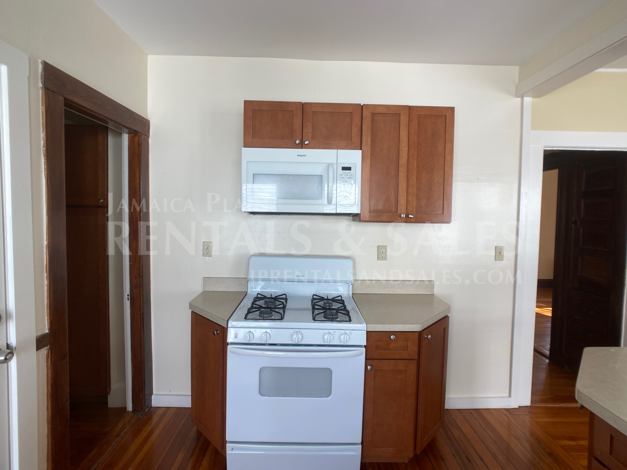 21 Child St, Jamaica Plain