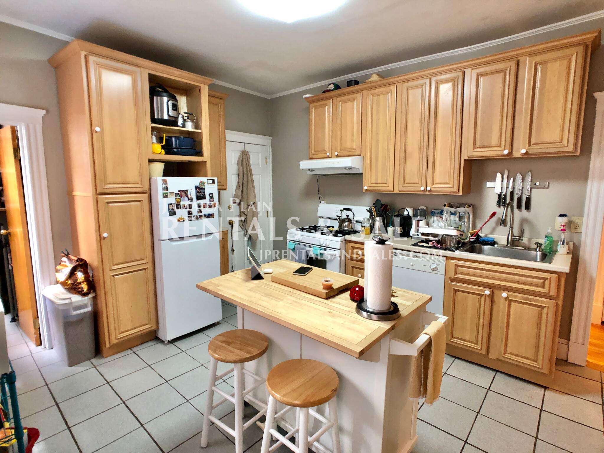 593 Centre St, Jamaica Plain