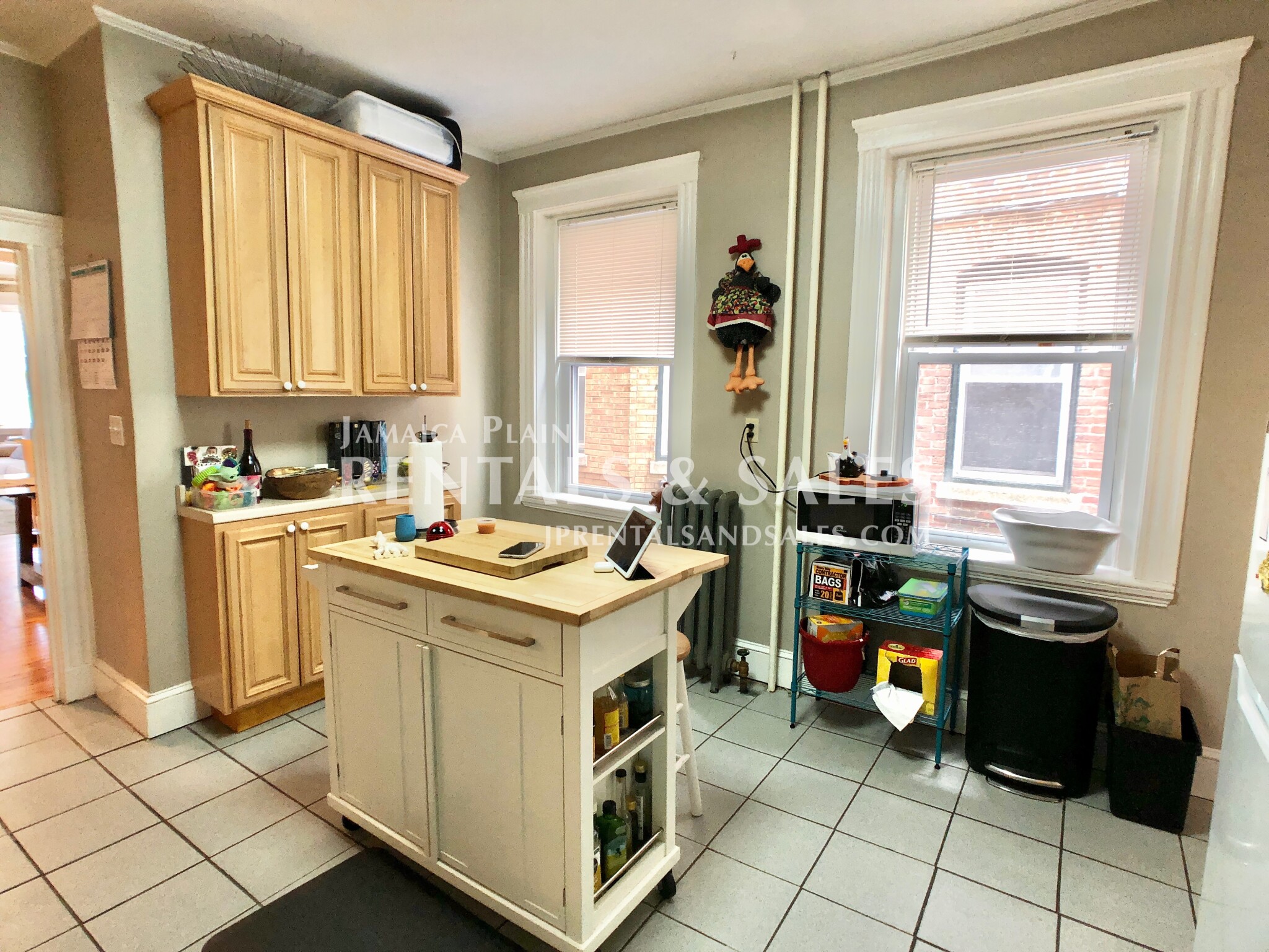 593 Centre St, Jamaica Plain