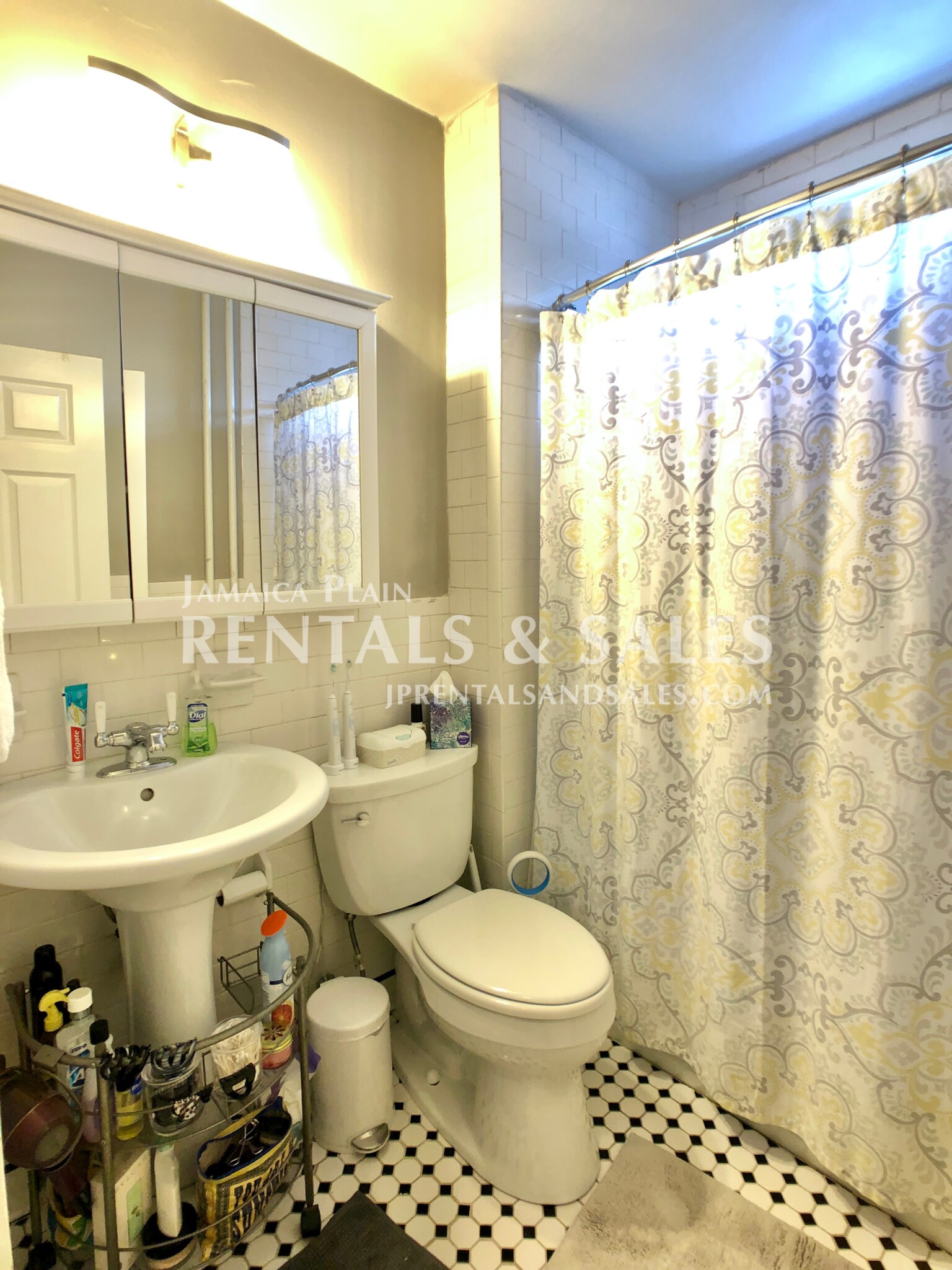 593 Centre St, Jamaica Plain