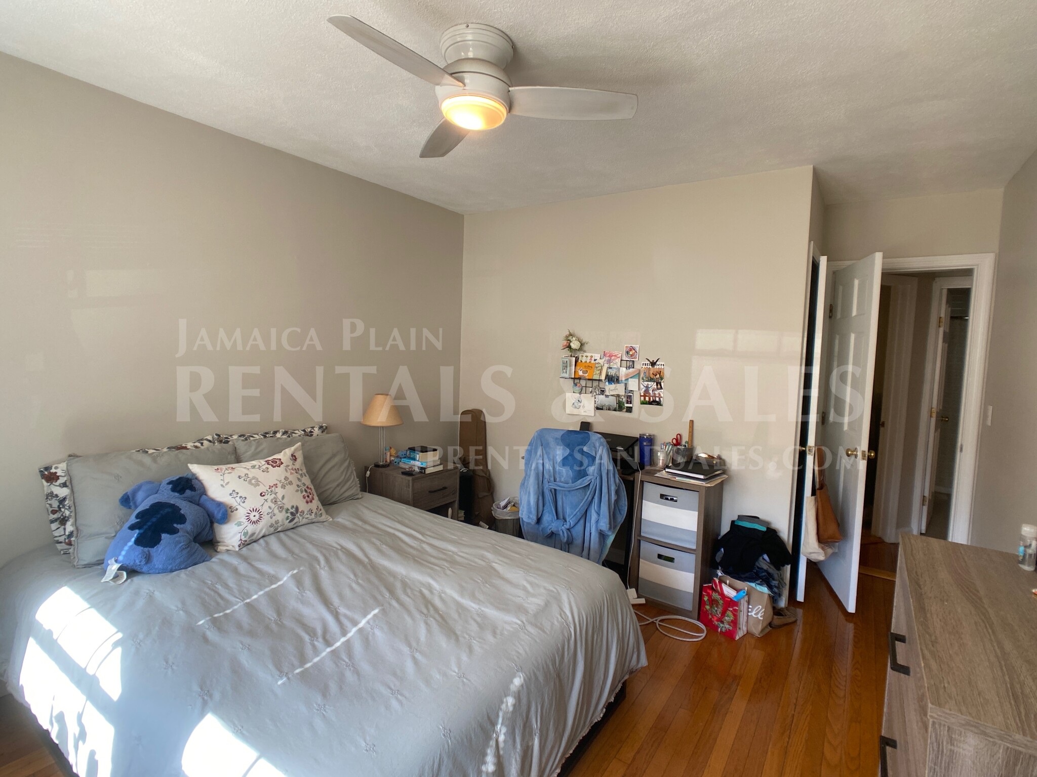 140 Arborway, Jamaica Plain