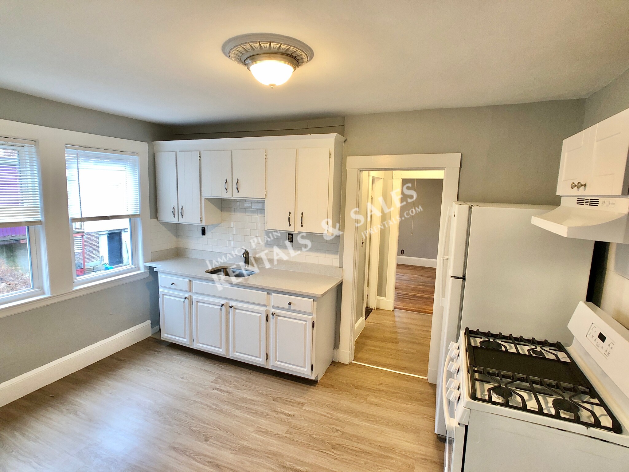 1 bed, 1 bath apartment for rent at 6 Lesher St Unit 1L, Jamaica Plain