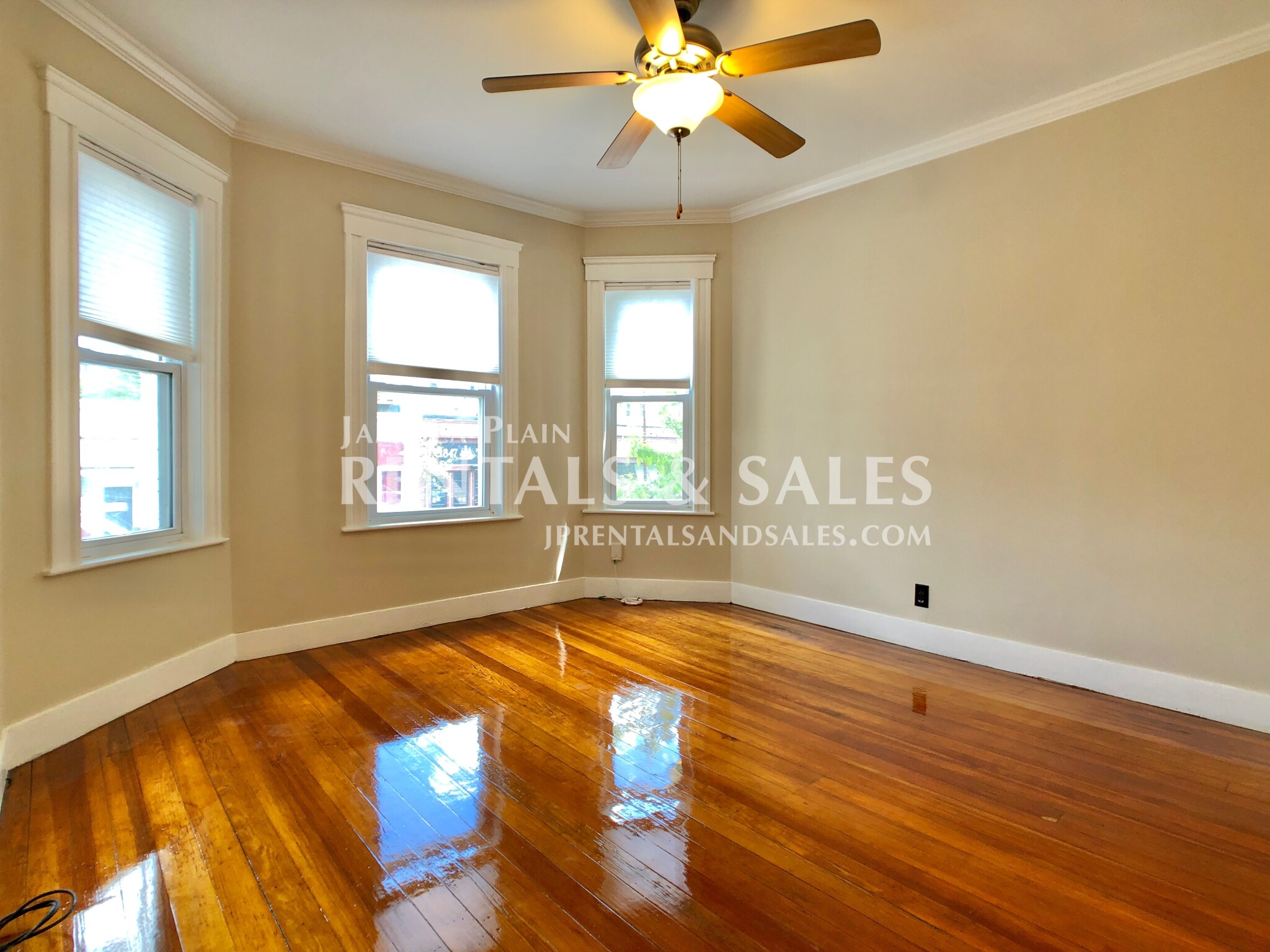 2 bed, 1 bath apartment for rent at 141 South St Unit 1, Jamaica Plain — photo 6 of 14