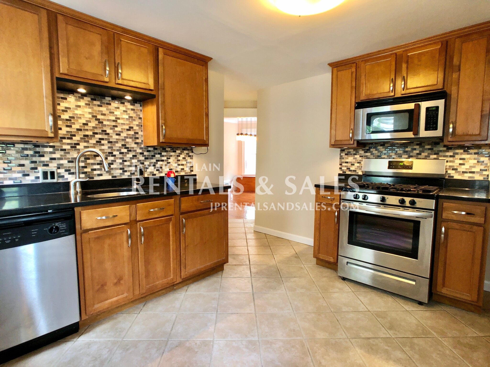 2 bed, 1 bath apartment for rent at 141 South St Unit 1, Jamaica Plain — photo 1 of 14