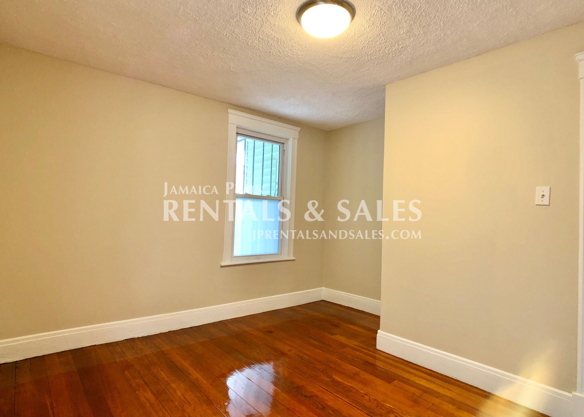 2 bed, 1 bath apartment for rent at 141 South St Unit 1, Jamaica Plain — photo 9 of 14