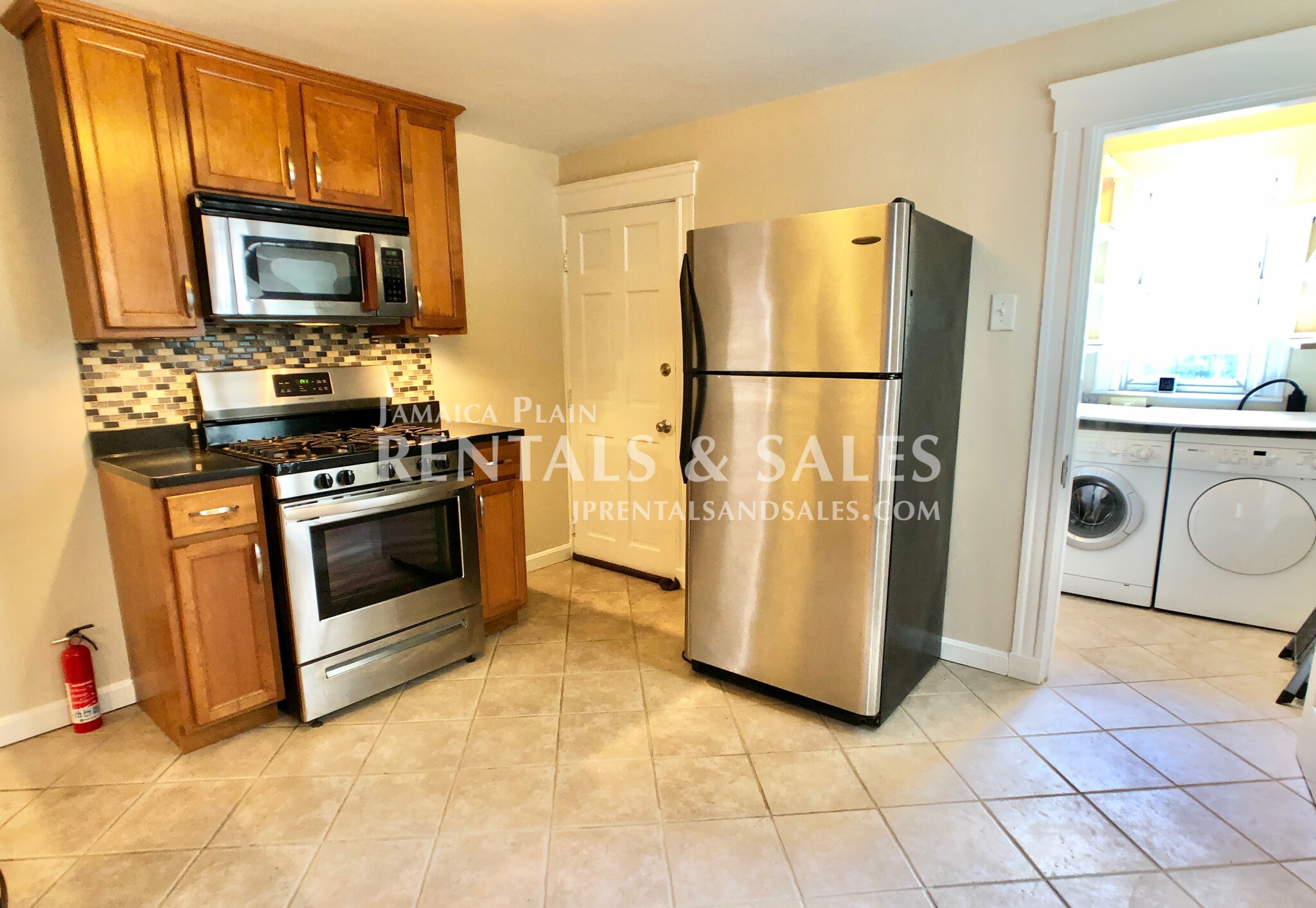 2 bed, 1 bath apartment for rent at 141 South St Unit 1, Jamaica Plain — photo 3 of 14