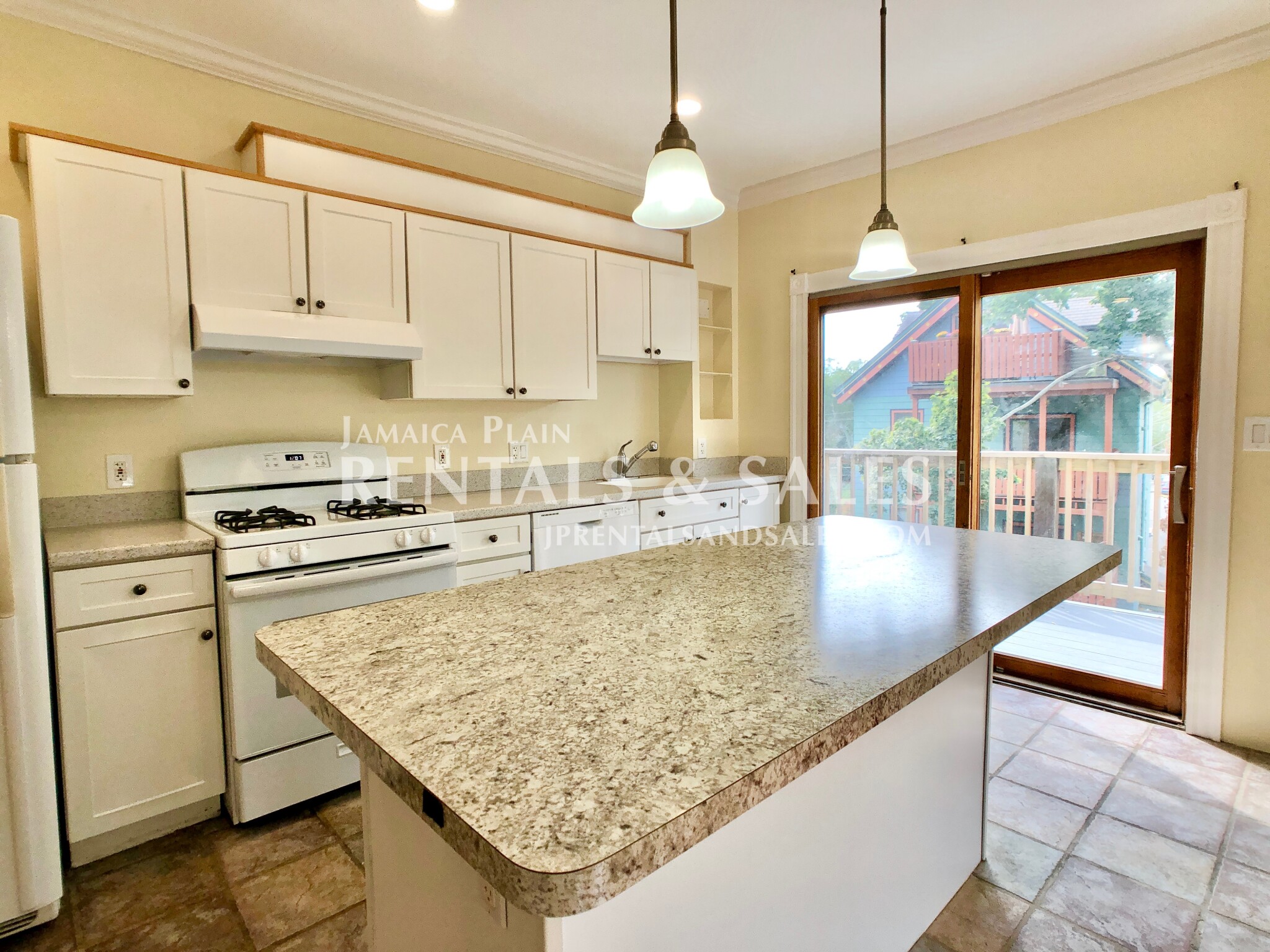 107 Sheridan St, Jamaica Plain