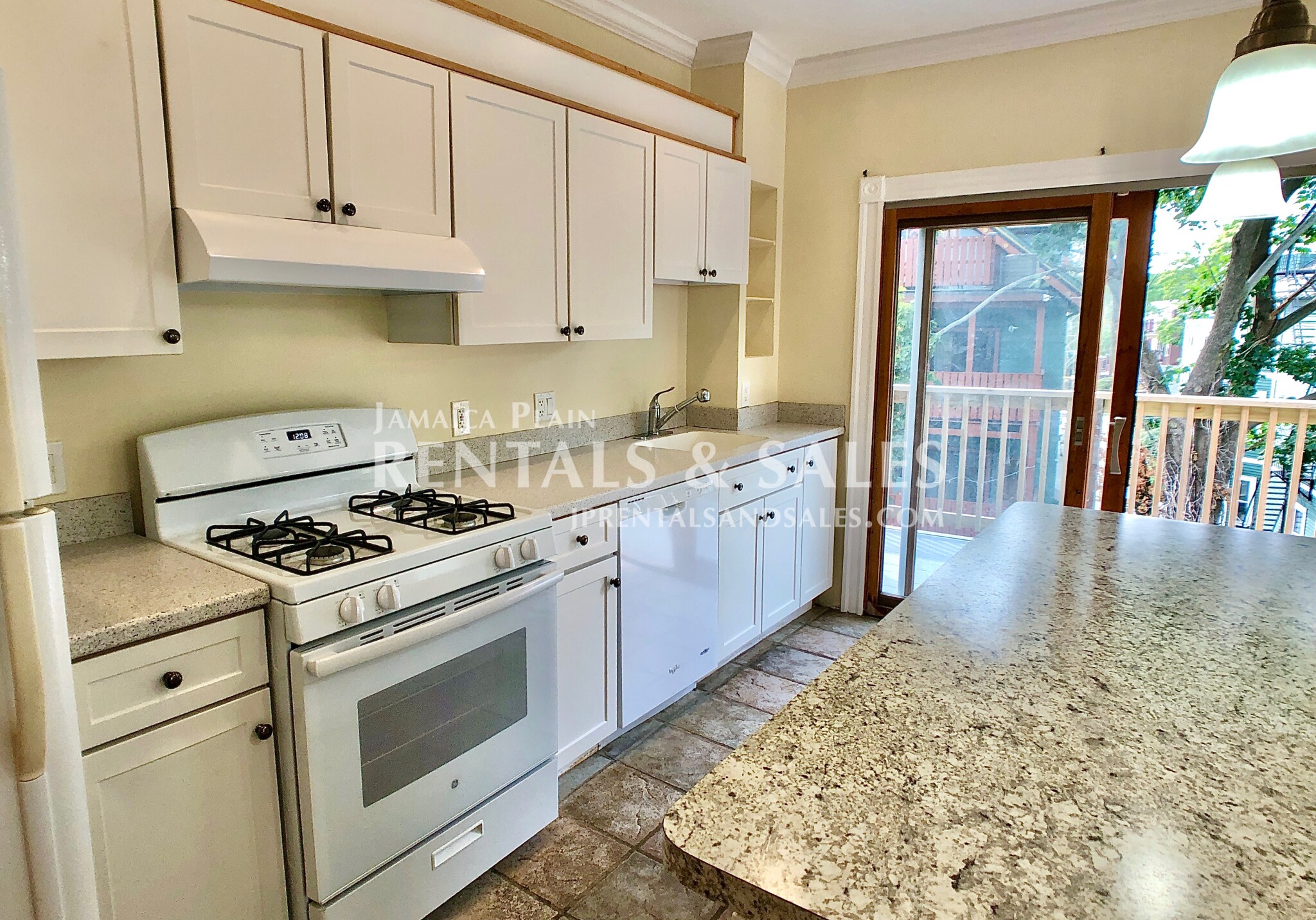 107 Sheridan St, Jamaica Plain