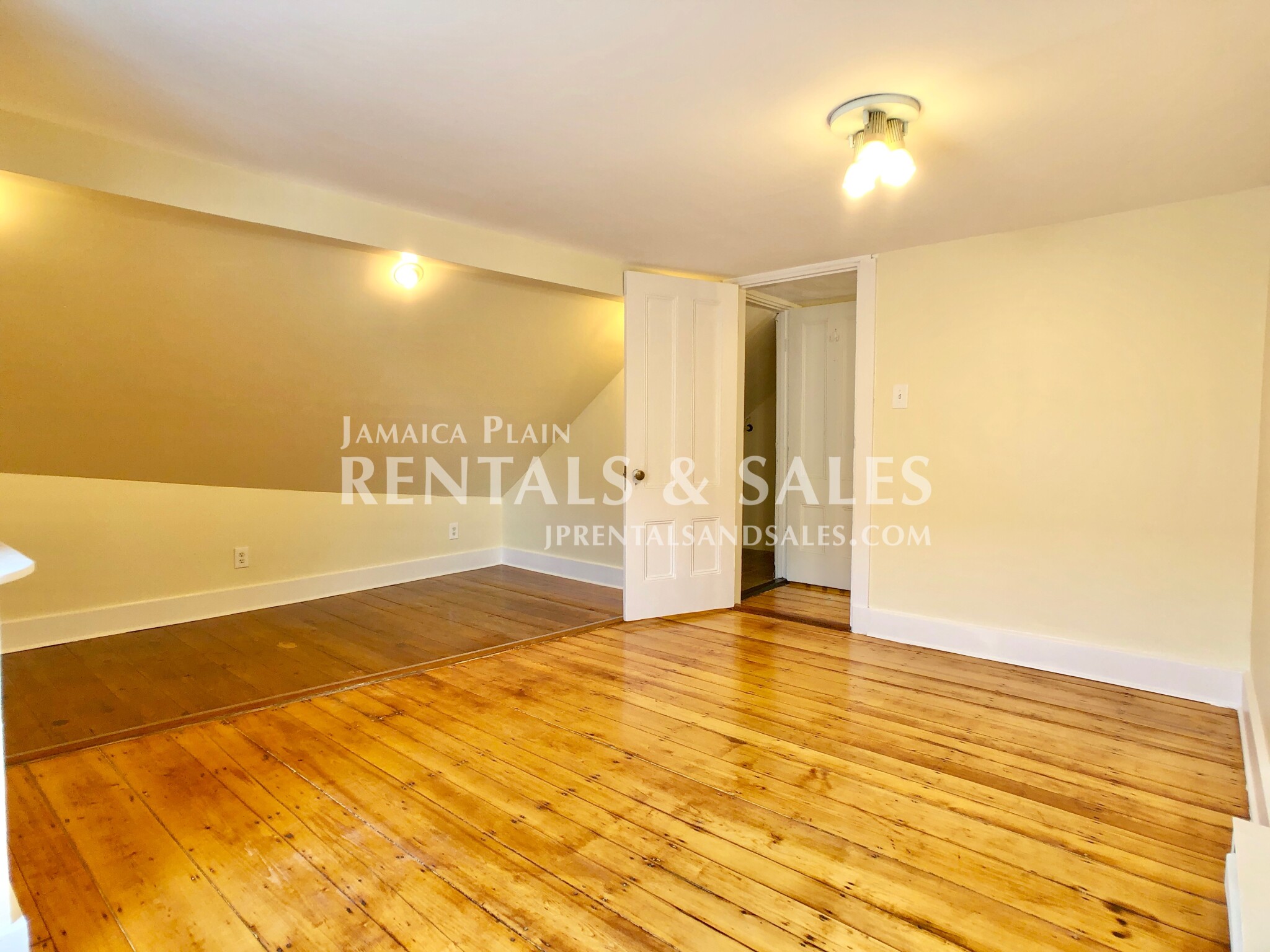 107 Sheridan St, Jamaica Plain