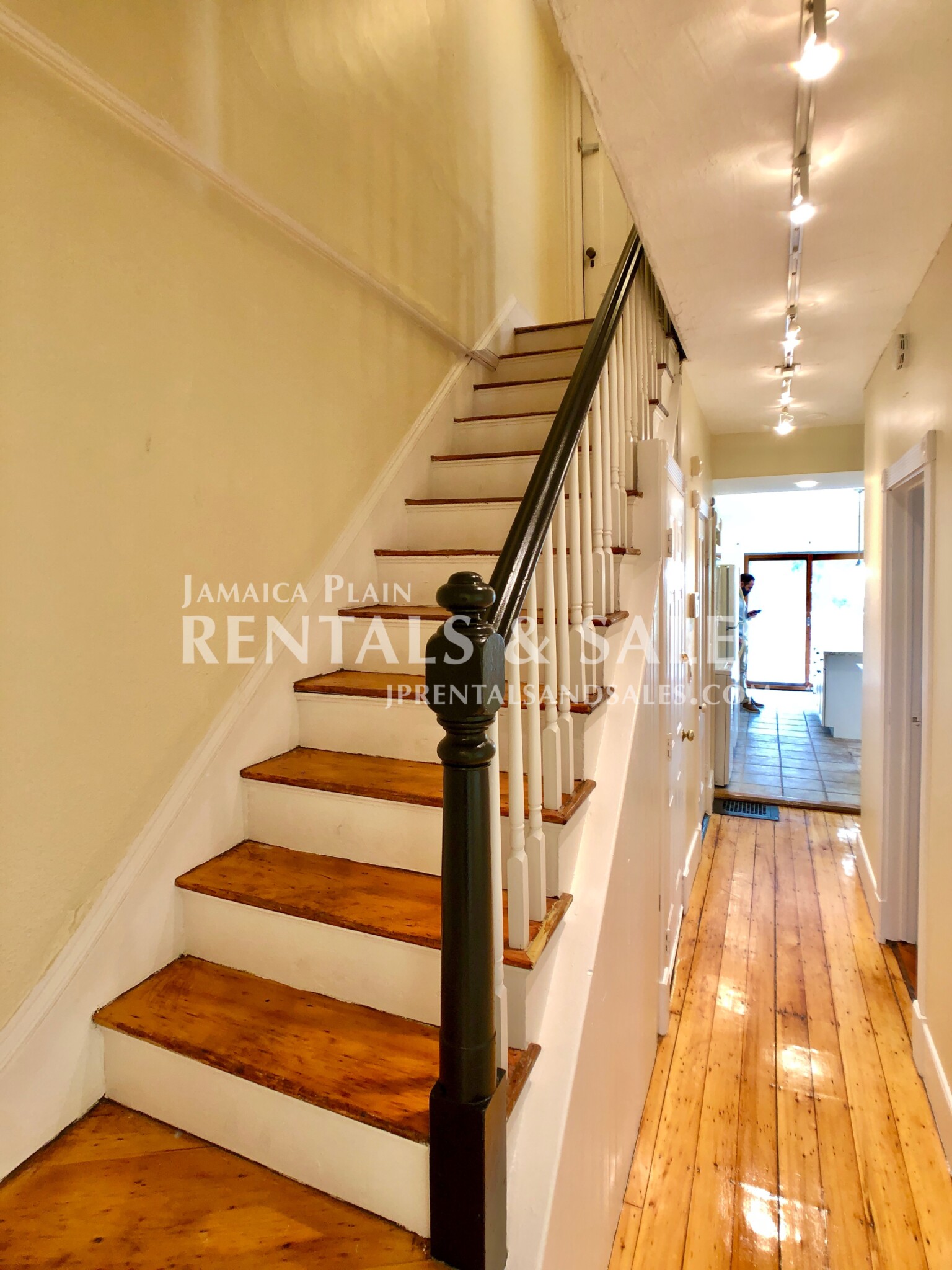 107 Sheridan St, Jamaica Plain