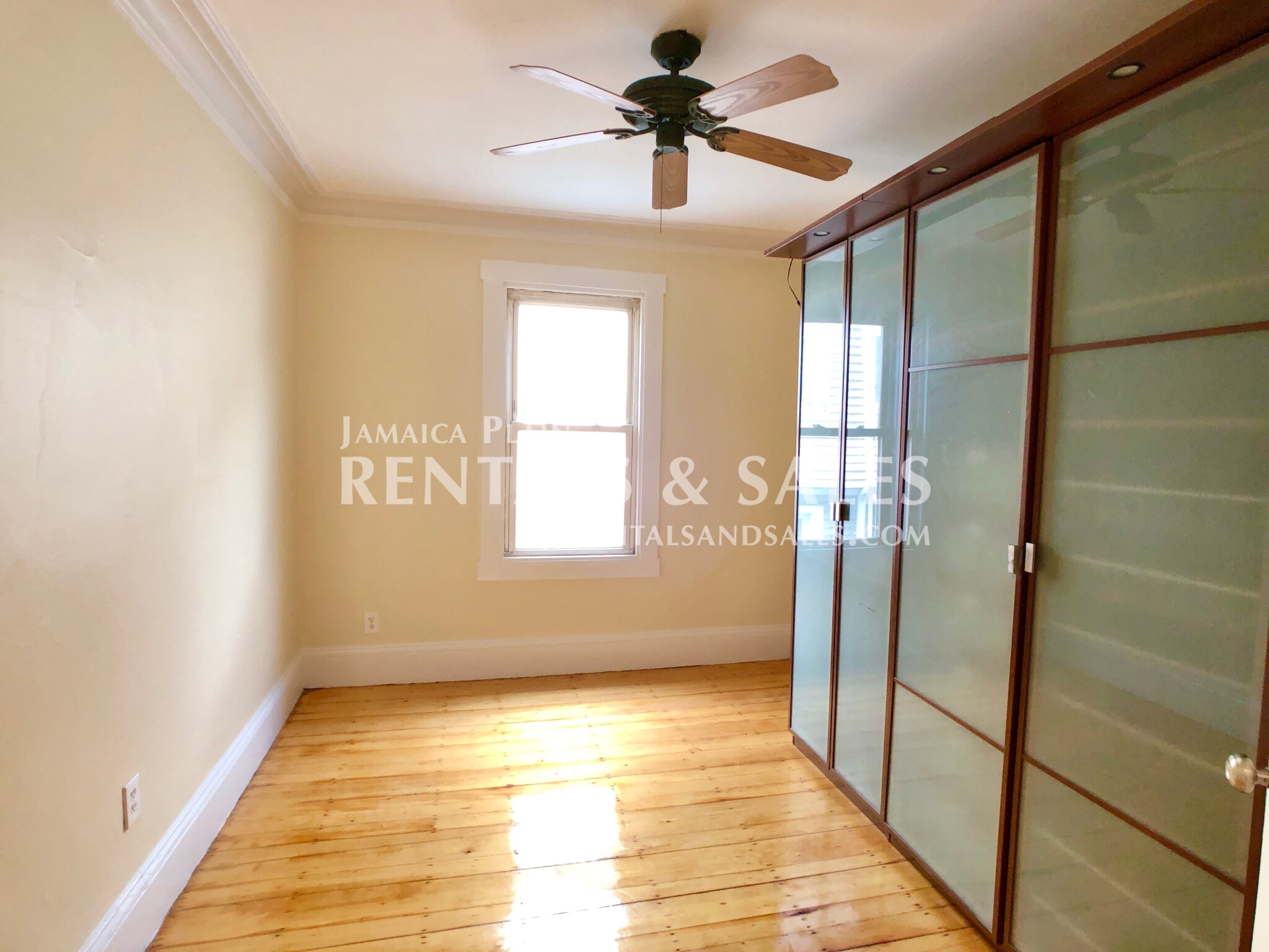 107 Sheridan St, Jamaica Plain