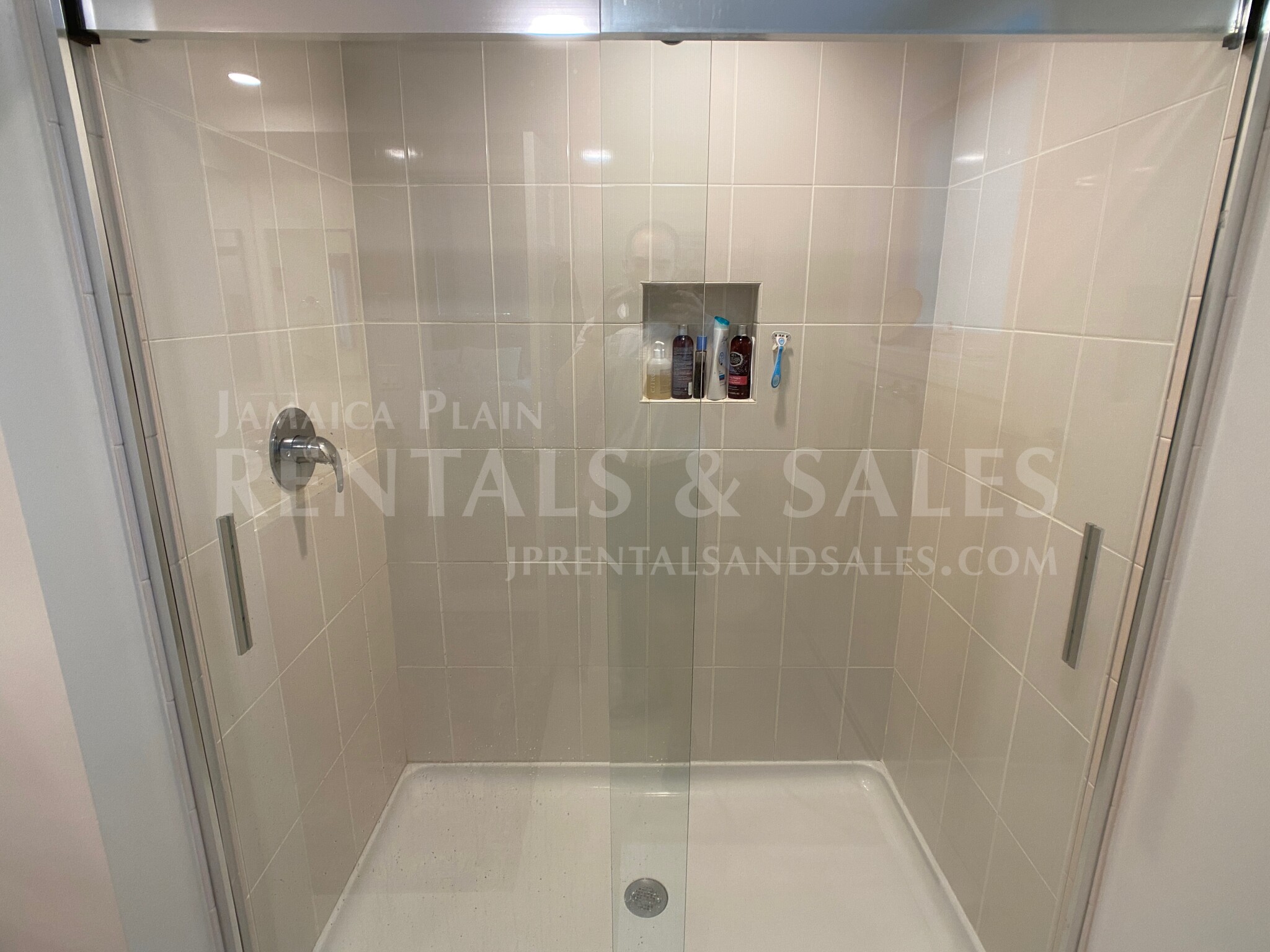 27 Eliot St, Jamaica Plain