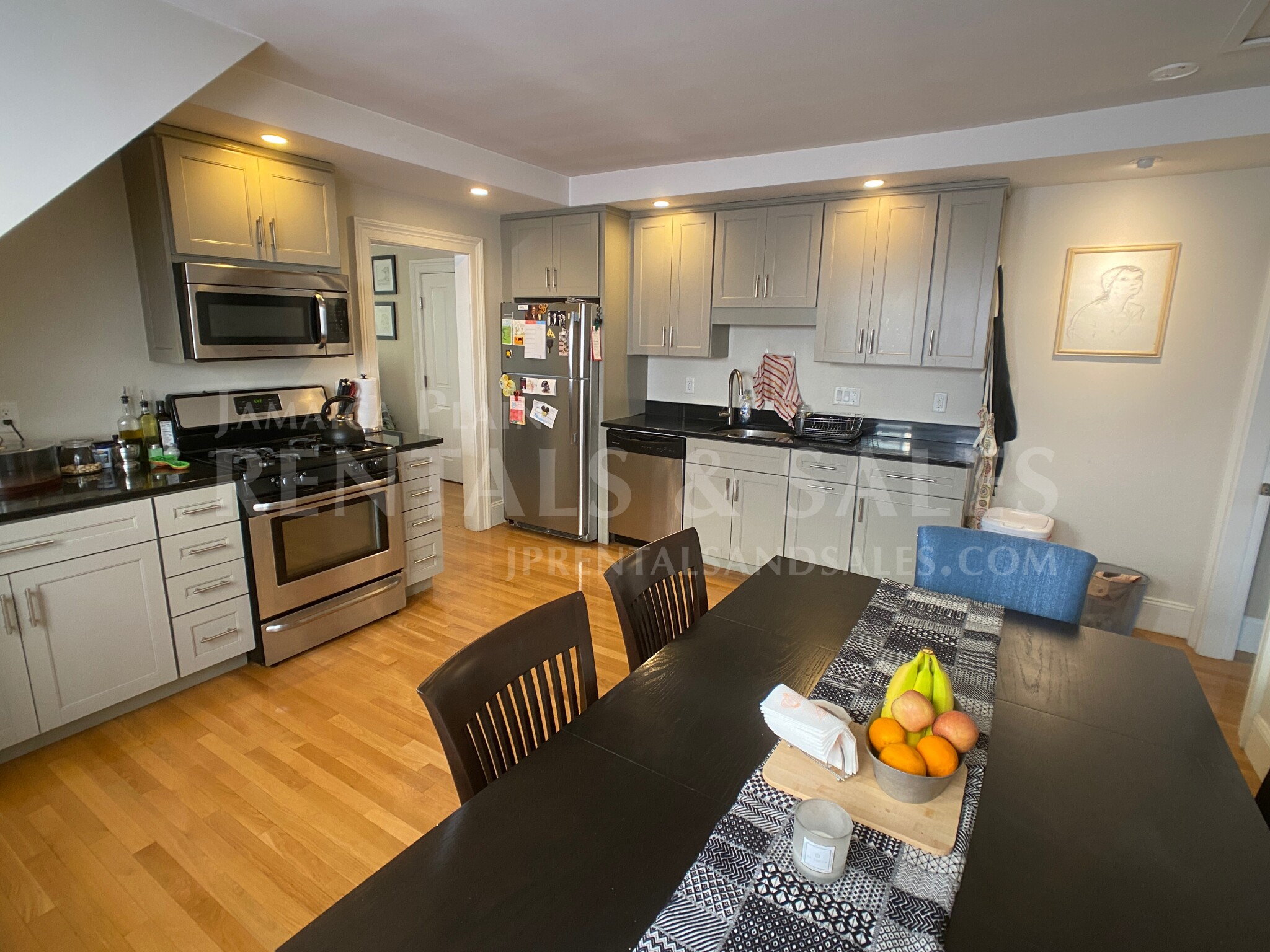 1.5 bed, 1 bath apartment for rent at 30 Sheridan St Unit 3, Jamaica Plain — photo 4 of 16