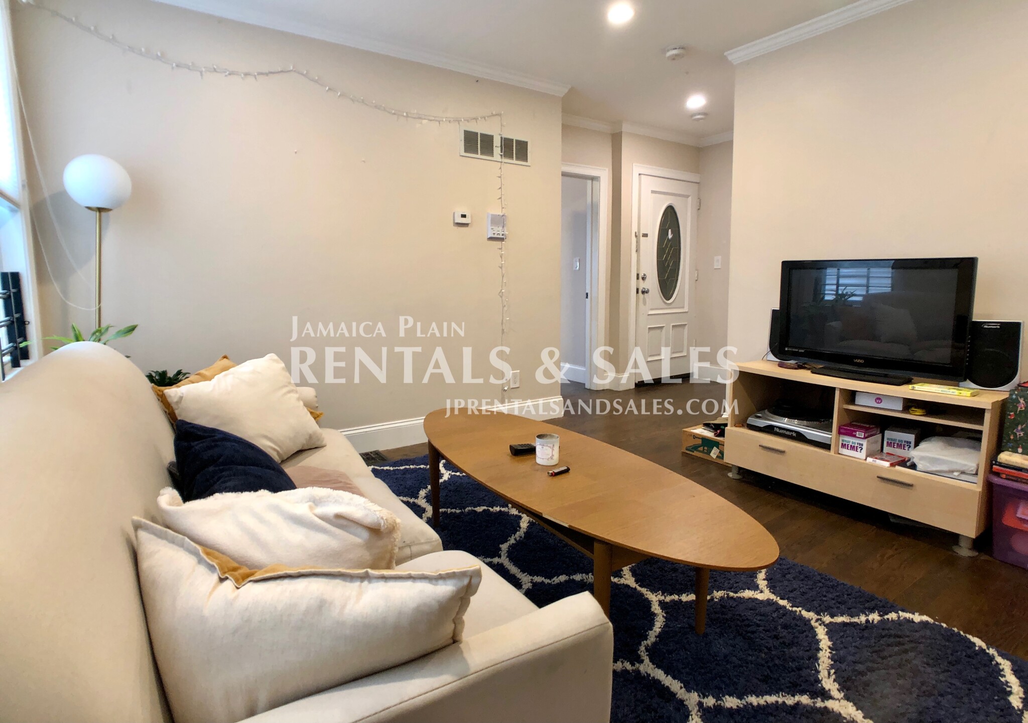 24 Chestnut Ave, Jamaica Plain