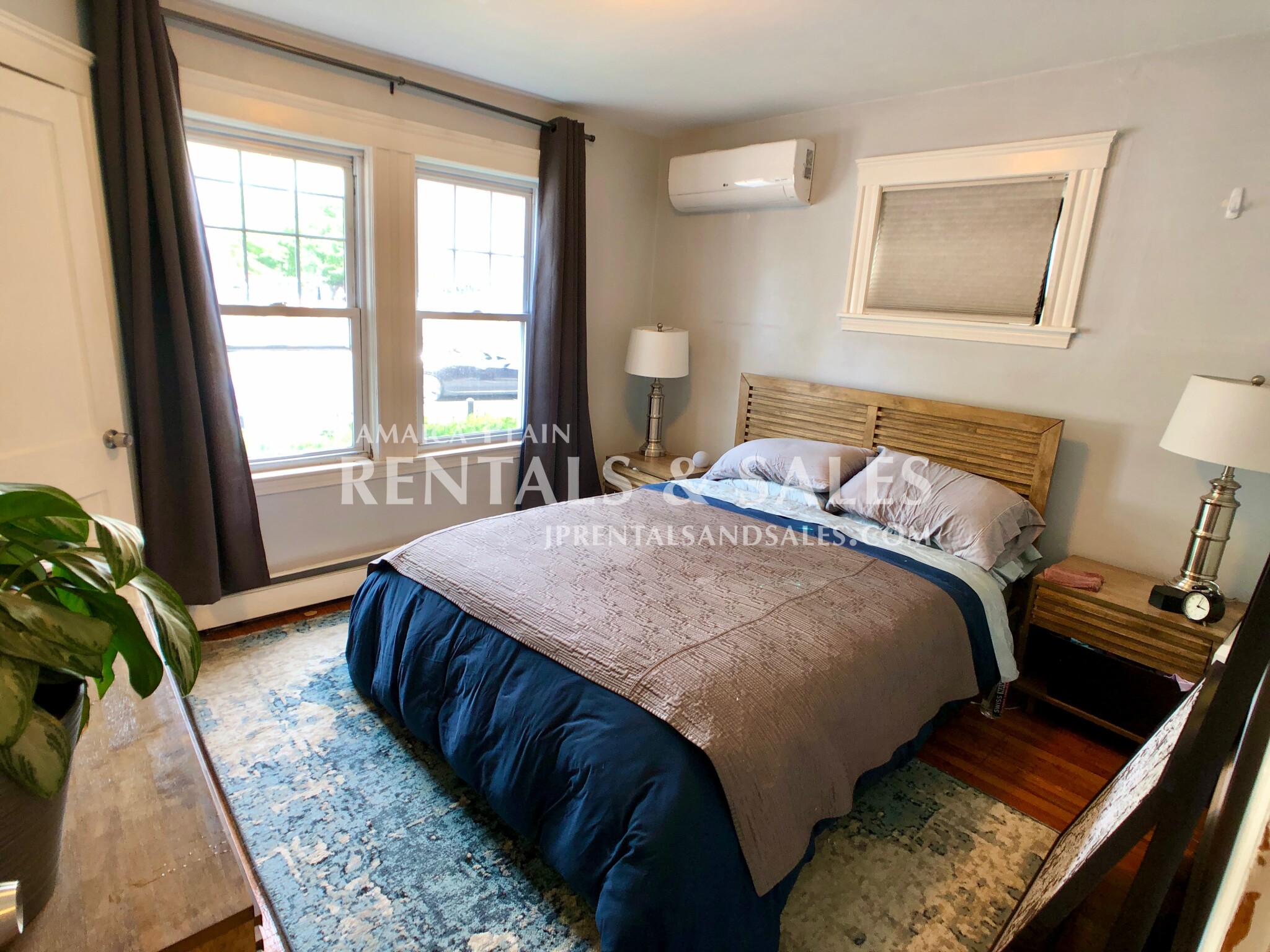 2 bed, 1.5 bath apartment for rent at 770 Centre St Unit 1, Jamaica Plain — photo 9 of 15