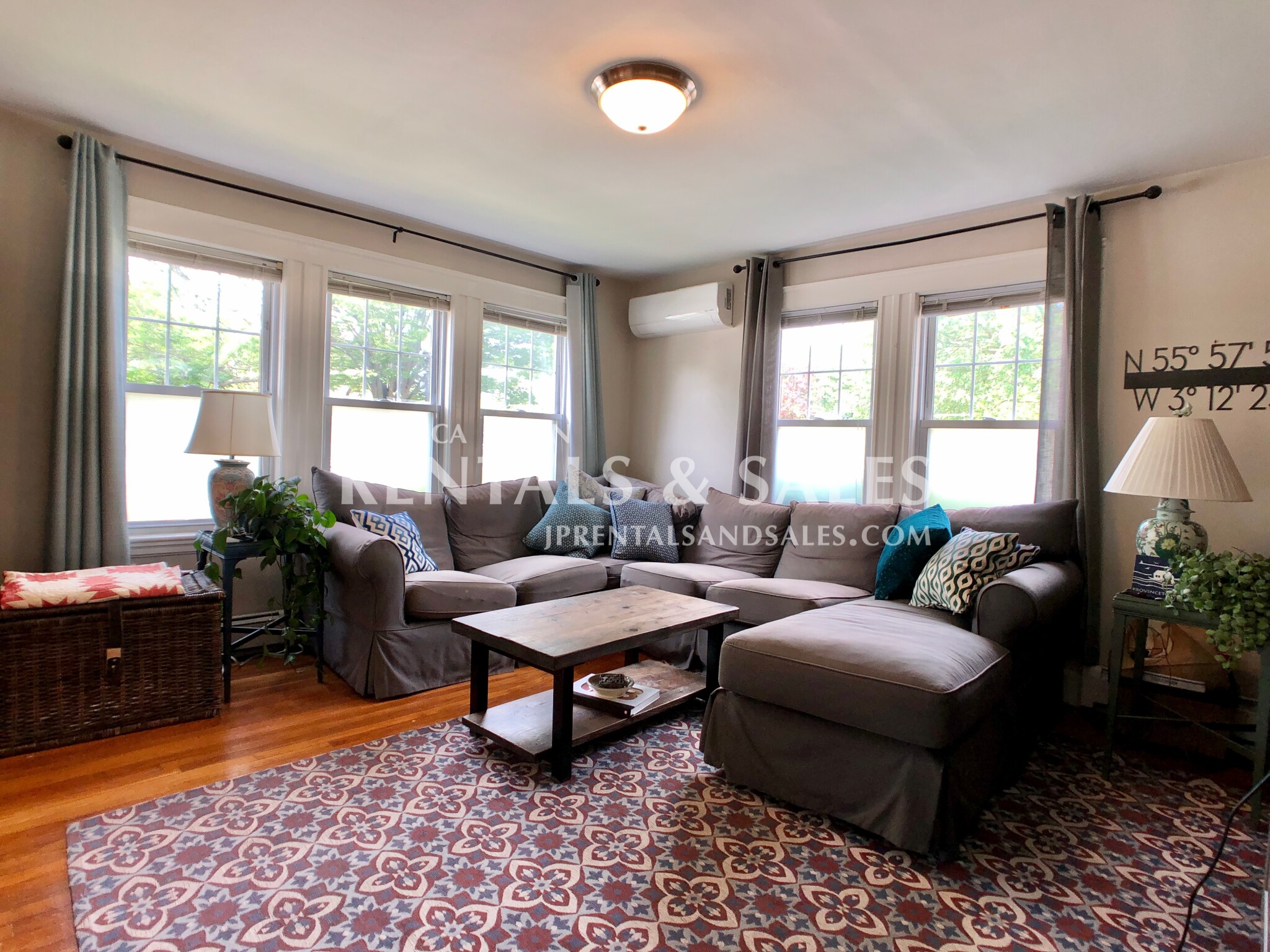 2 bed, 1.5 bath apartment for rent at 770 Centre St Unit 1, Jamaica Plain — photo 3 of 15