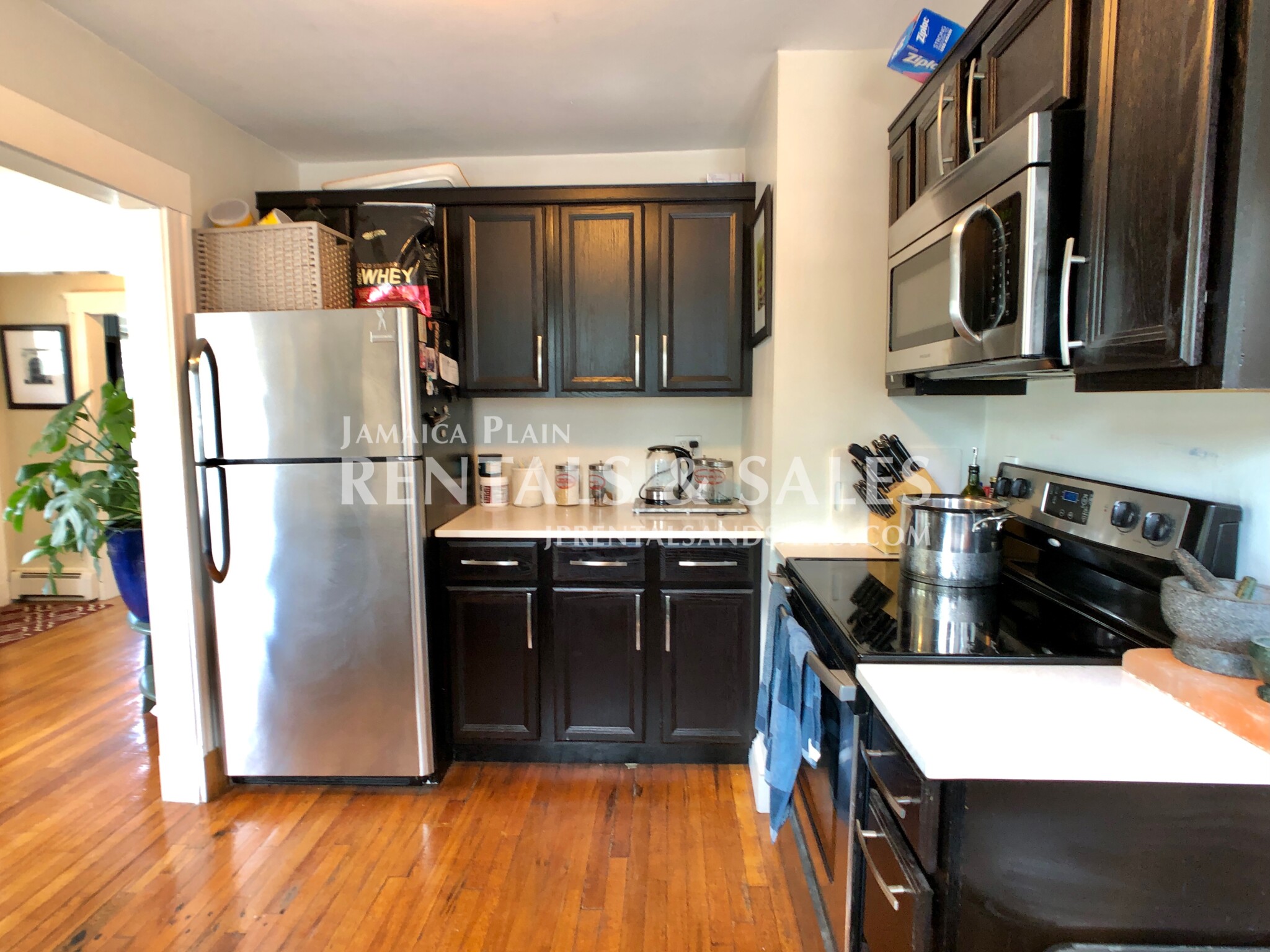 2 bed, 1.5 bath apartment for rent at 770 Centre St Unit 1, Jamaica Plain — photo 5 of 15