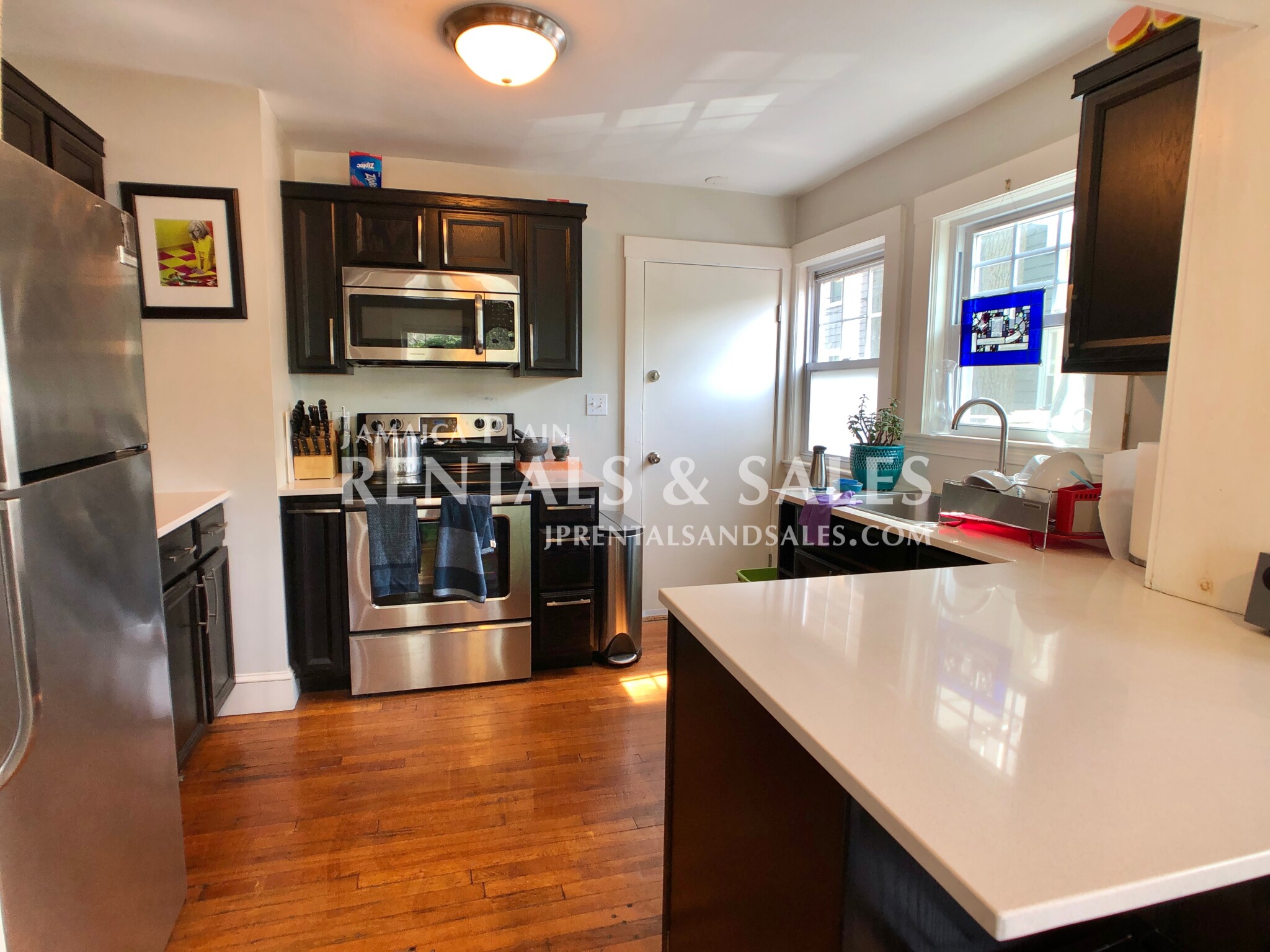 2 bed, 1.5 bath apartment for rent at 770 Centre St Unit 1, Jamaica Plain — photo 6 of 15