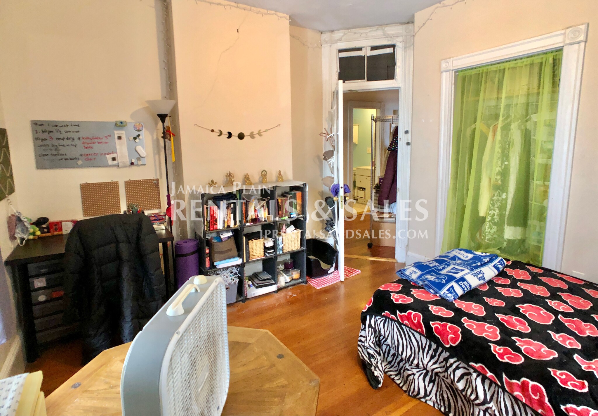 16 Arcola St, Jamaica Plain