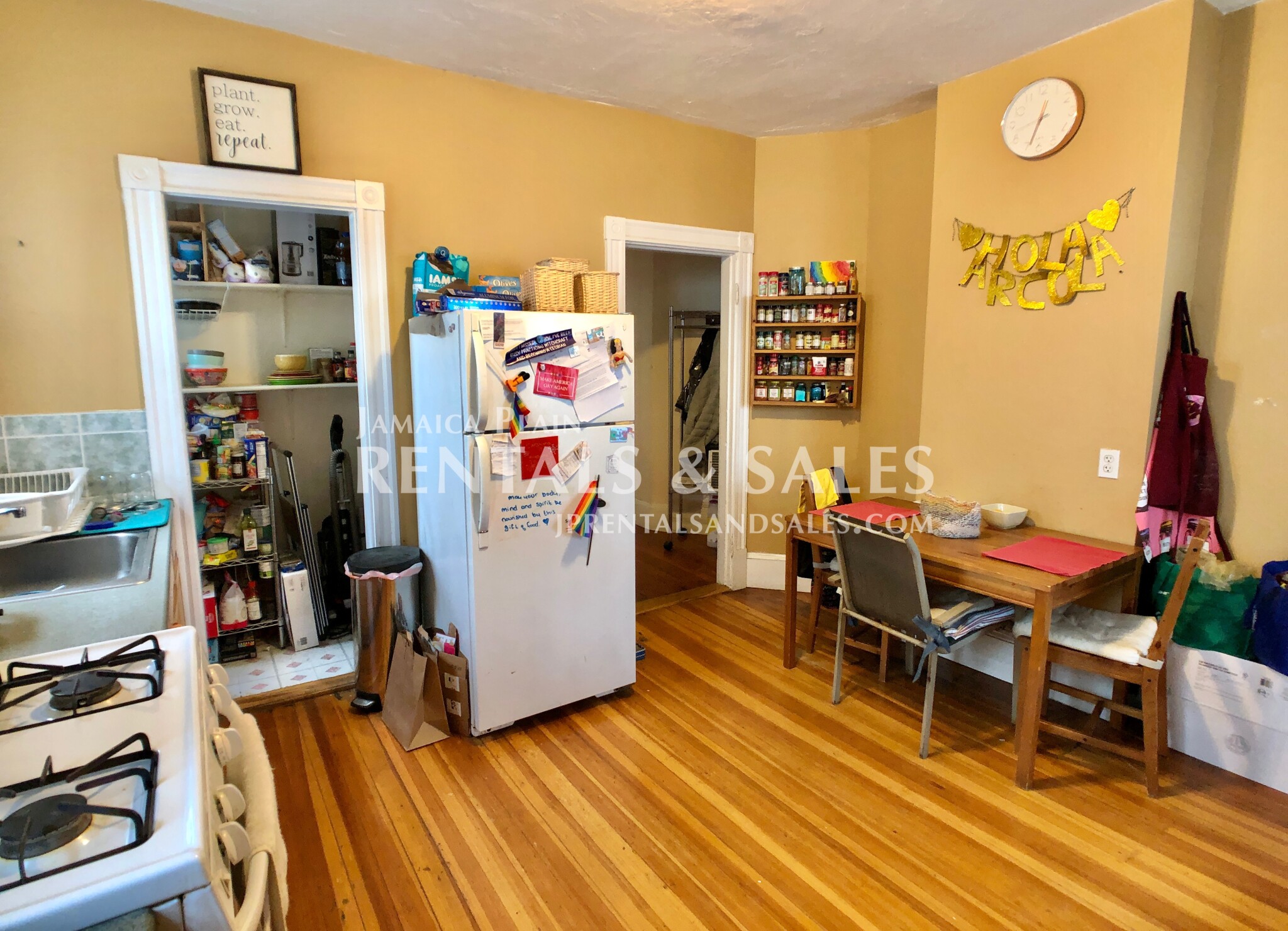 16 Arcola St, Jamaica Plain