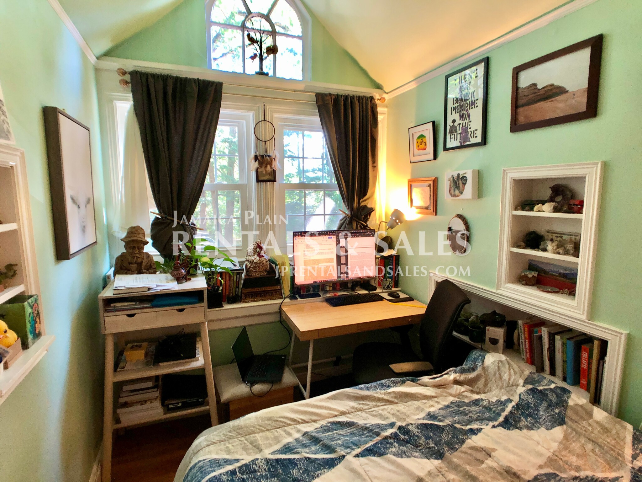 60 Rockwood St, Jamaica Plain