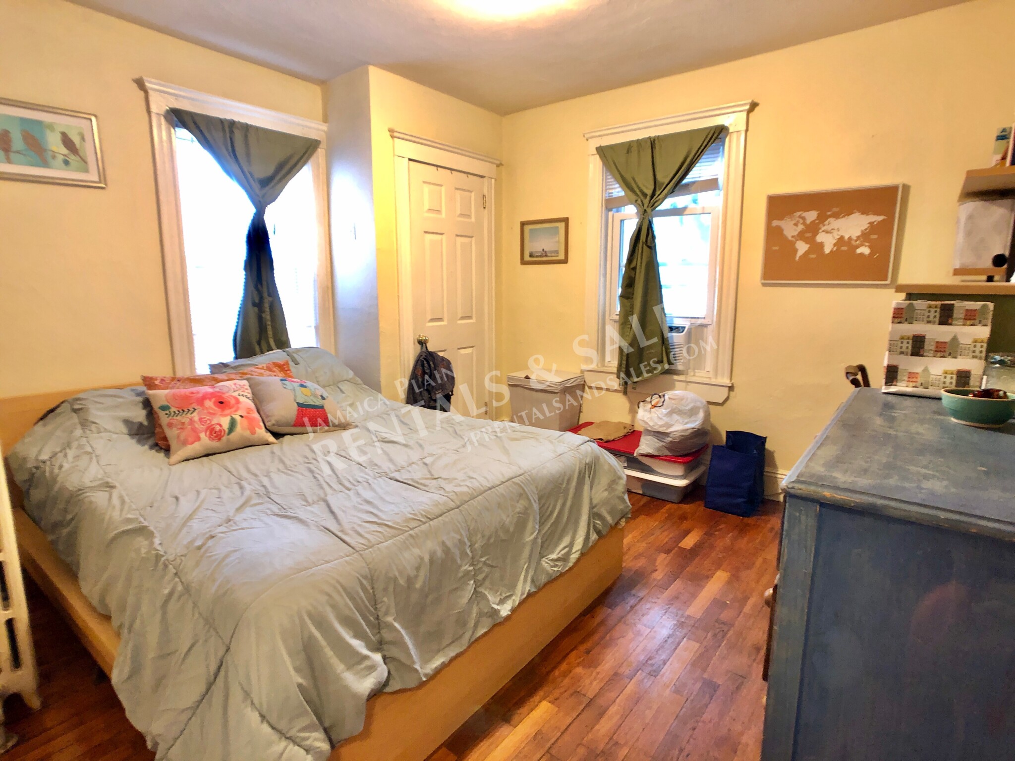 4440 Washington St, Roslindale