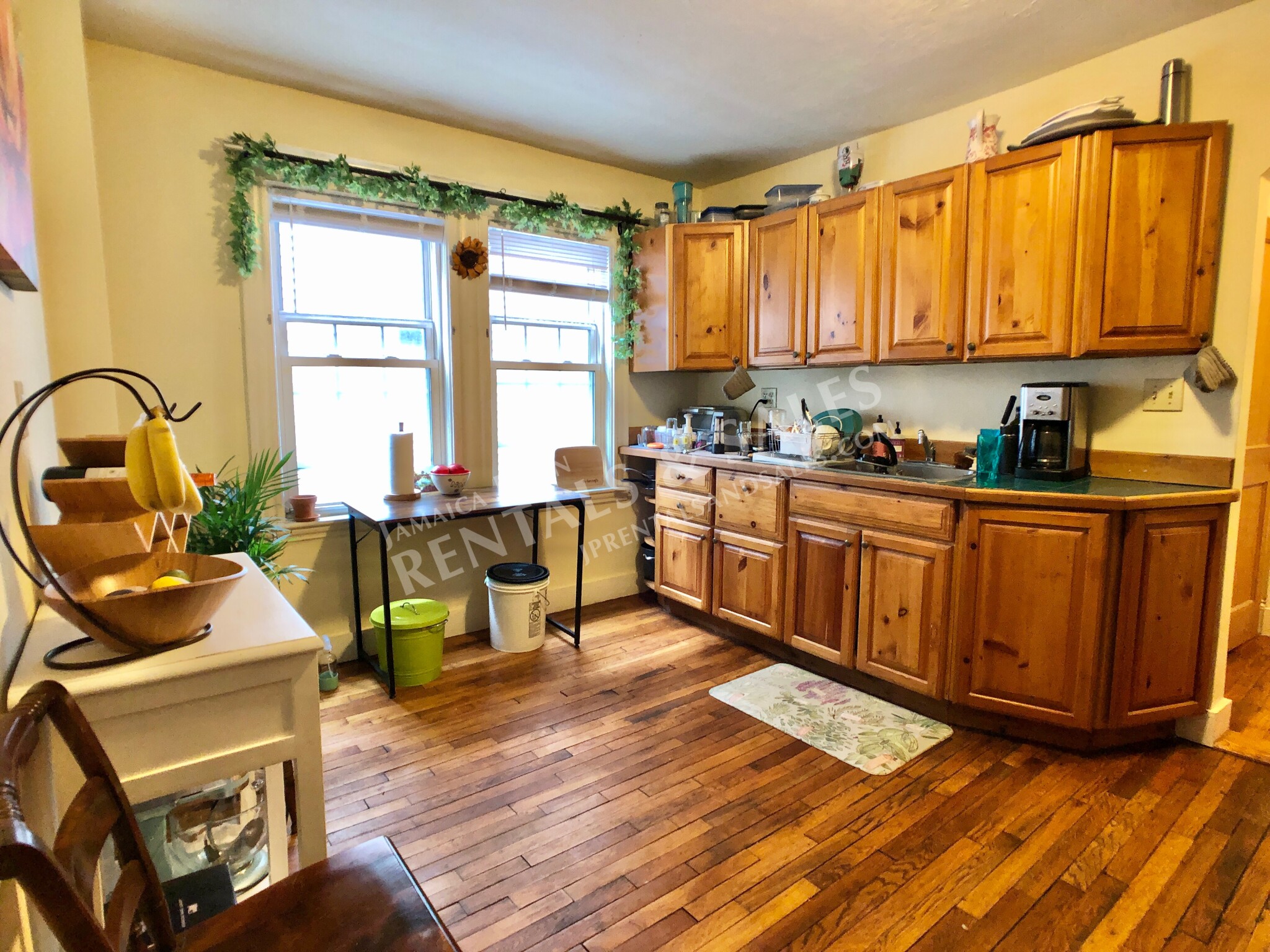 4440 Washington St, Roslindale