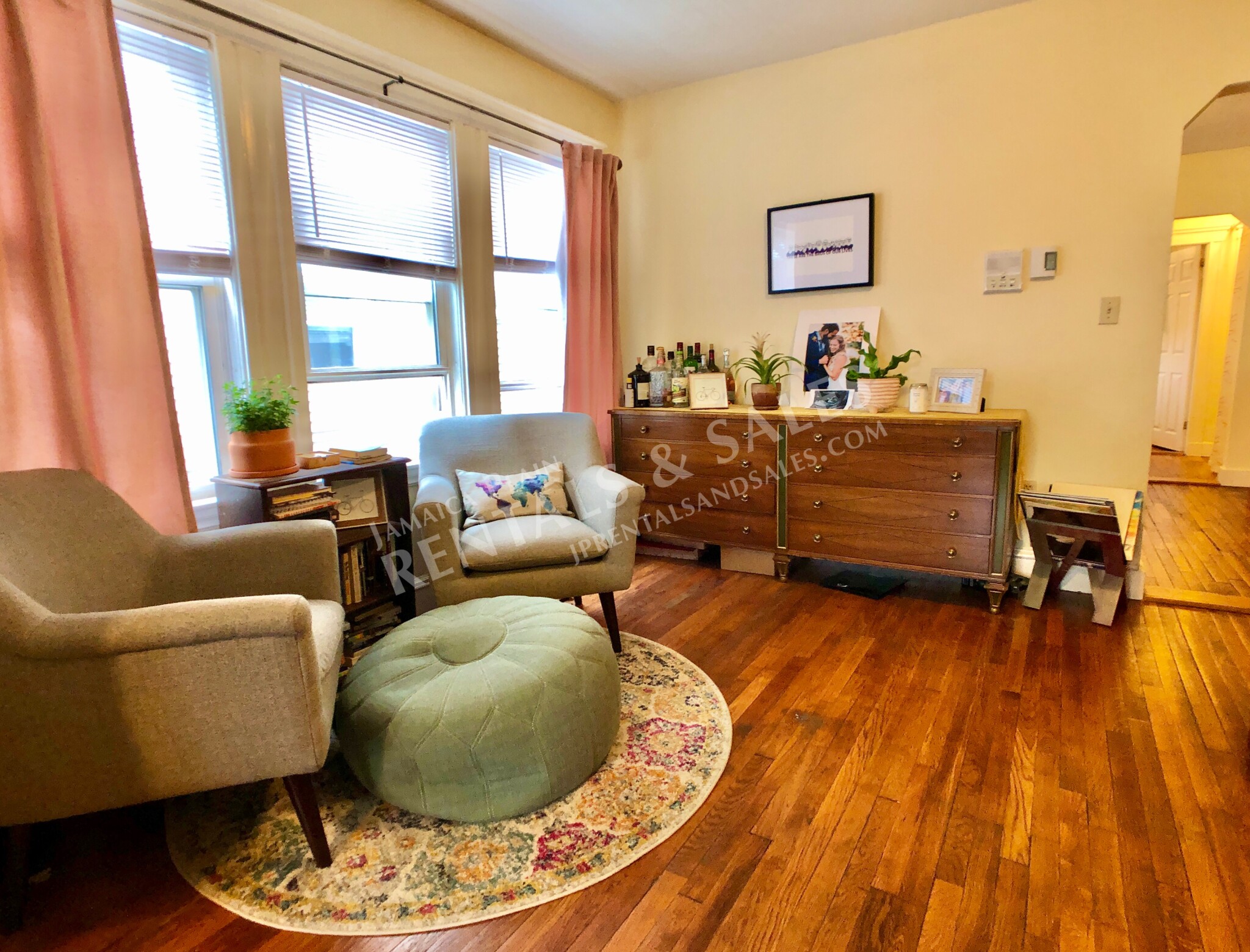 4440 Washington St, Roslindale