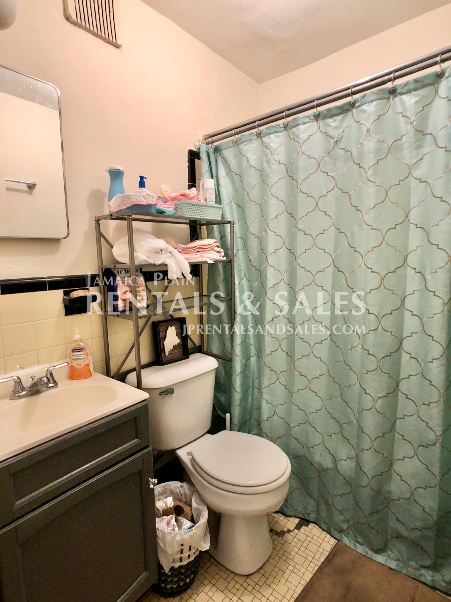 5 Glen Rd, Jamaica Plain