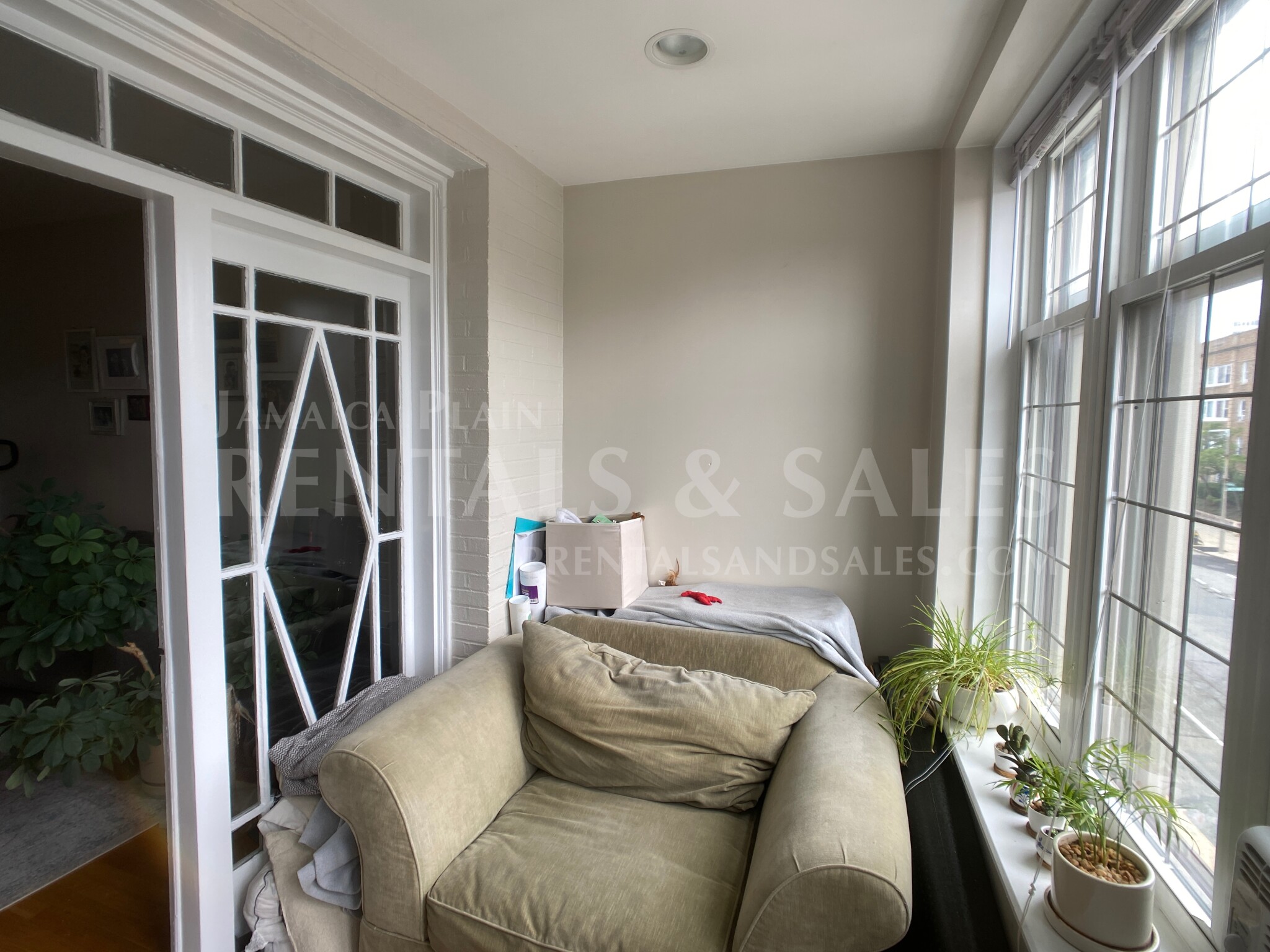 321 South Huntington Ave, Jamaica Plain