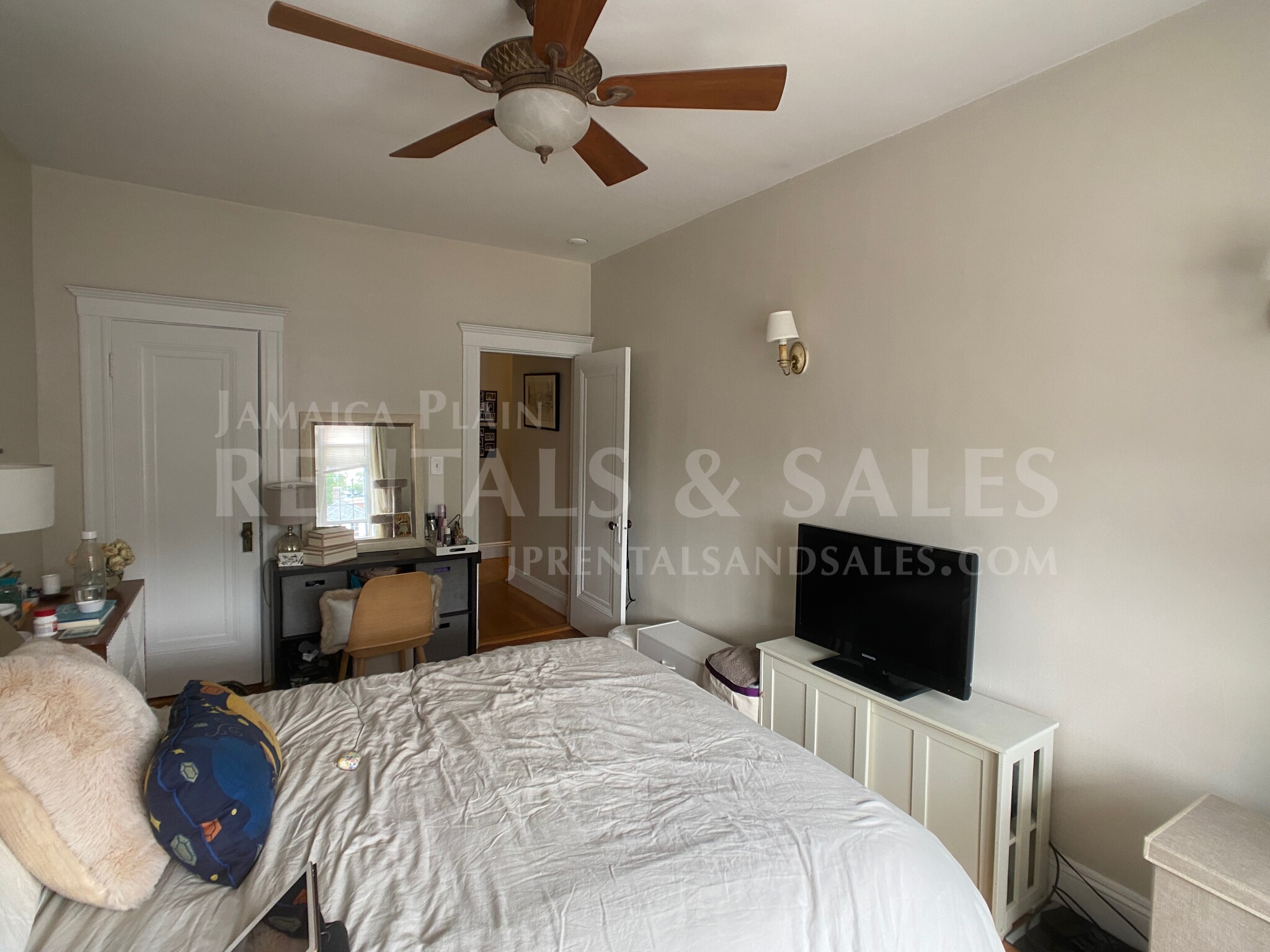 321 South Huntington Ave, Jamaica Plain