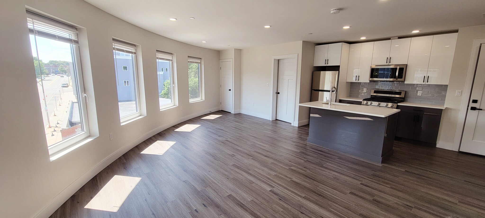 317 Belgrade Ave, Roslindale