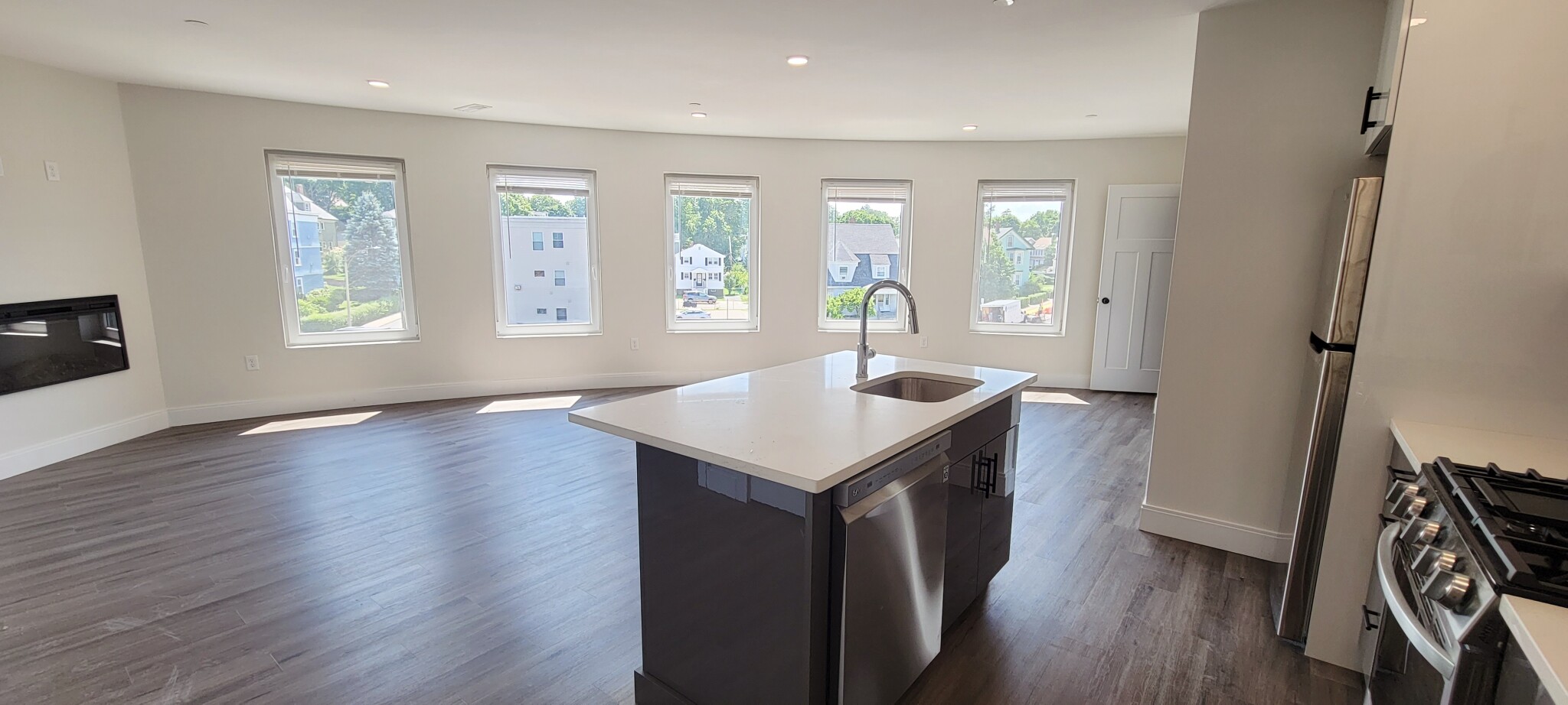 317 Belgrade Ave, Roslindale