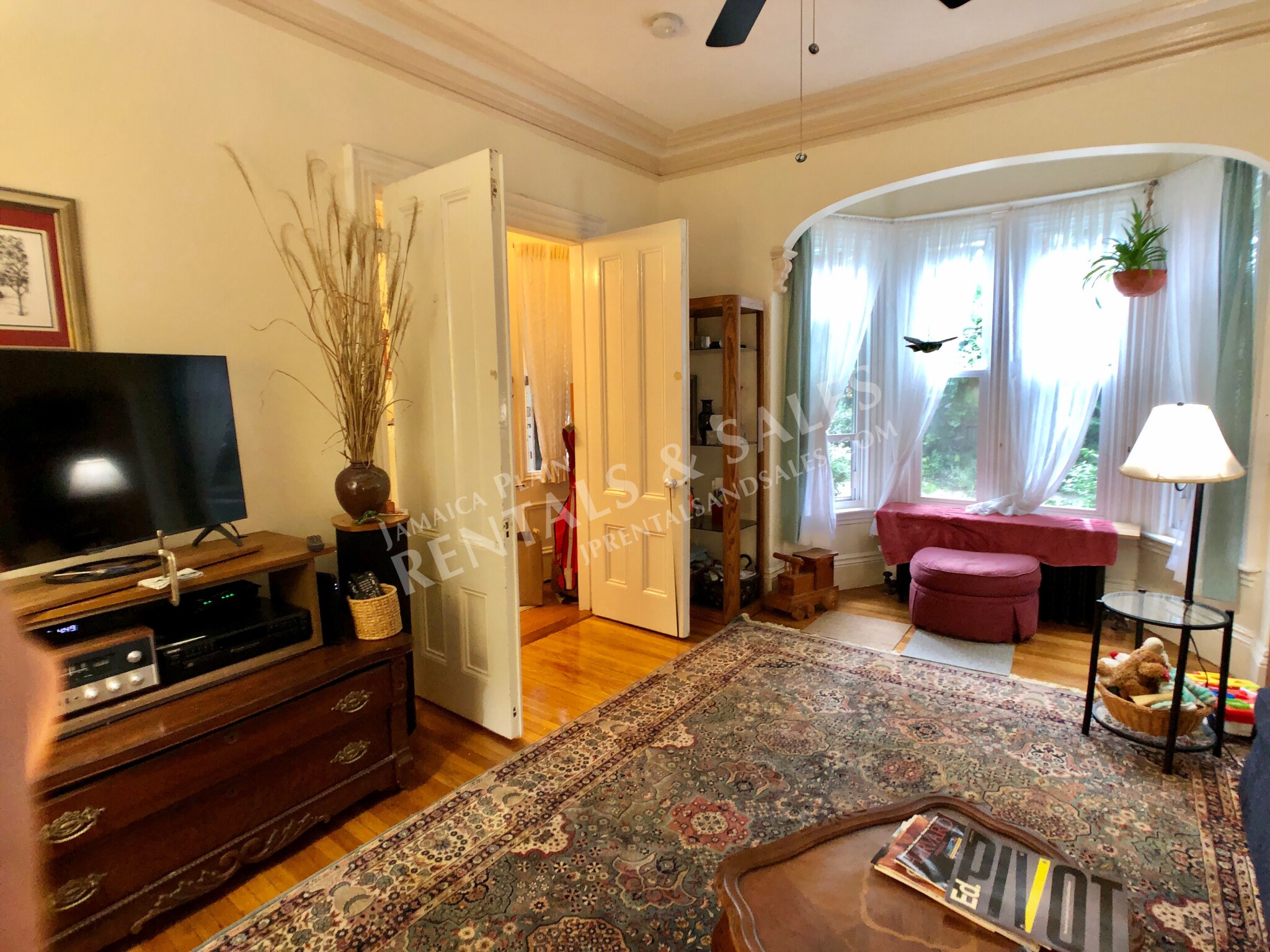 3 bed, 1 bath apartment for rent at 23 Boylston St Unit 1, Jamaica Plain — photo 5 of 15