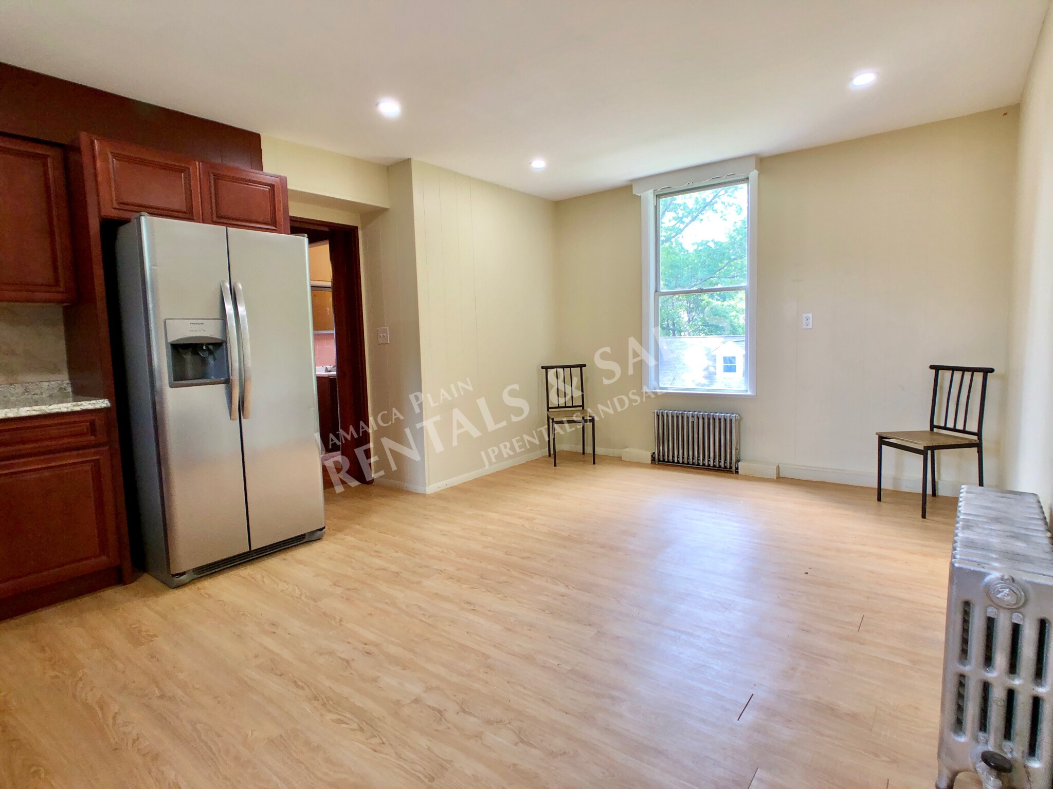 23 Clive St, Jamaica Plain