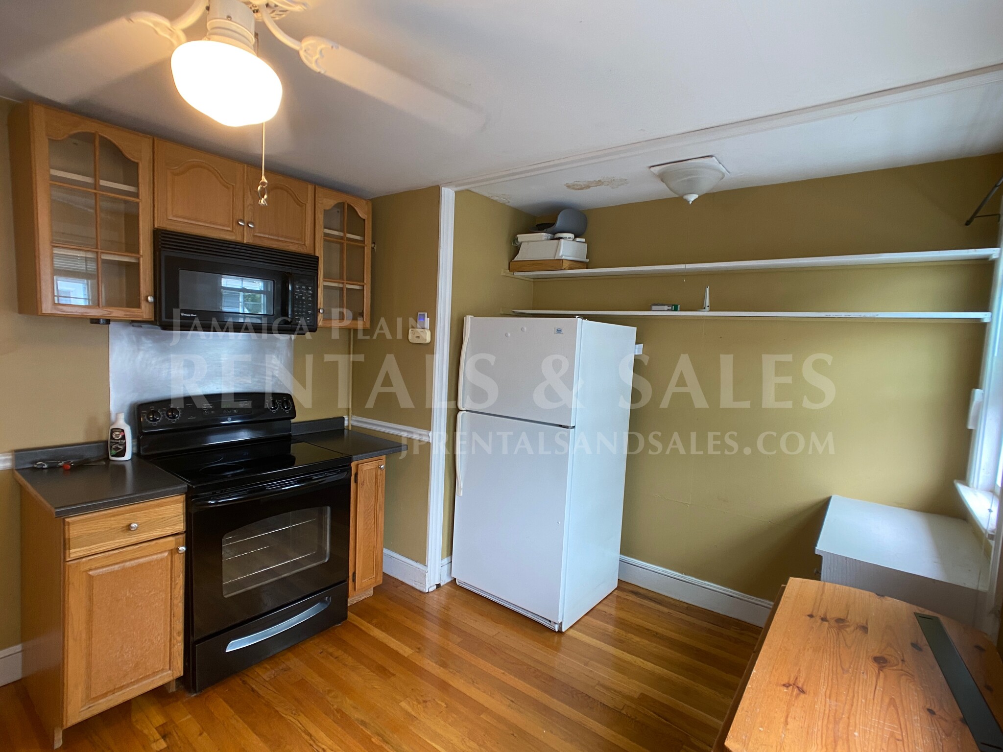 1 bed, 1 bath apartment for rent at 32 Waterman Rd Unit 2 CO, Roslindale — photo 2 of 14