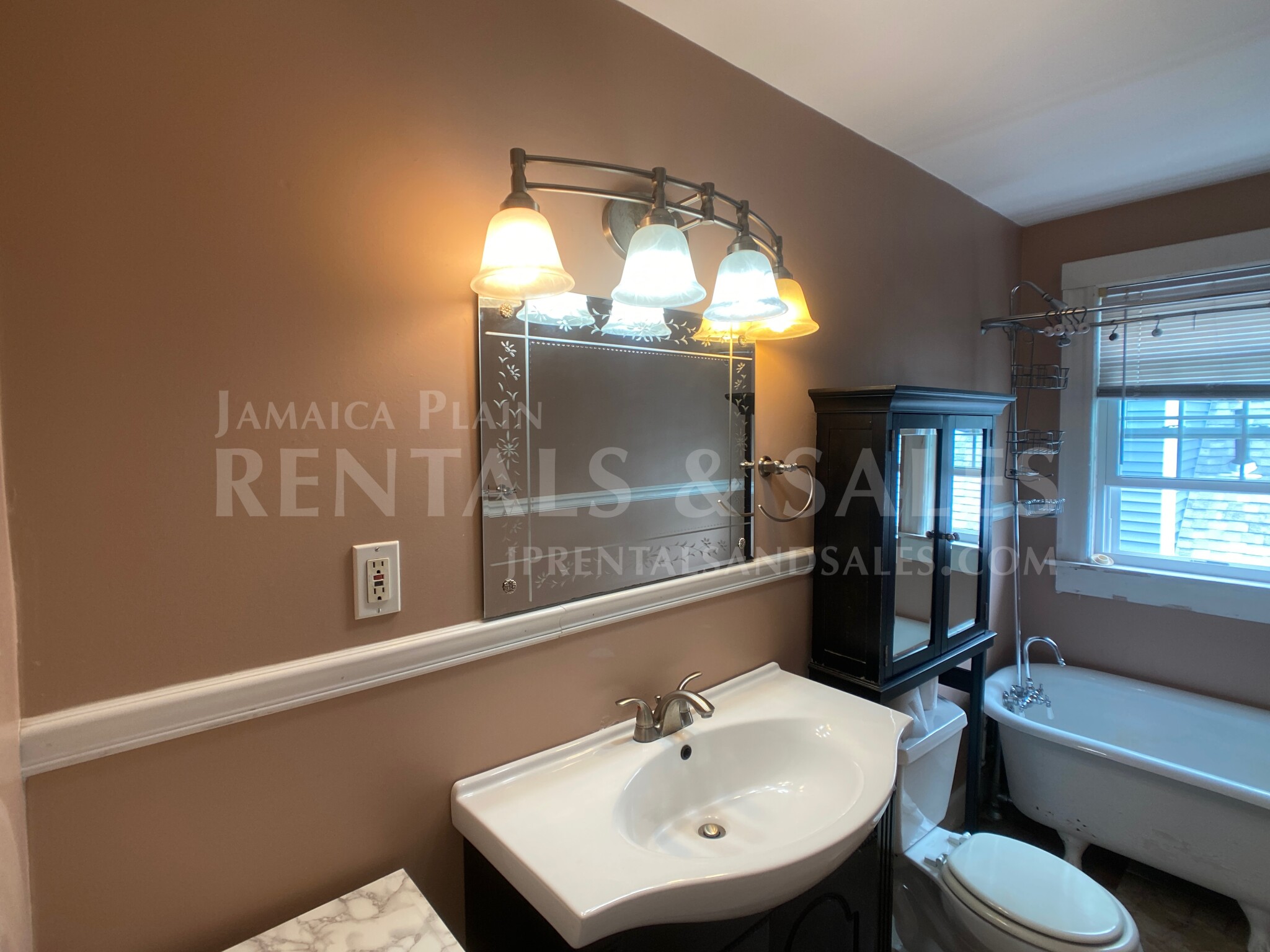 1 bed, 1 bath apartment for rent at 32 Waterman Rd Unit 2 CO, Roslindale — photo 10 of 14
