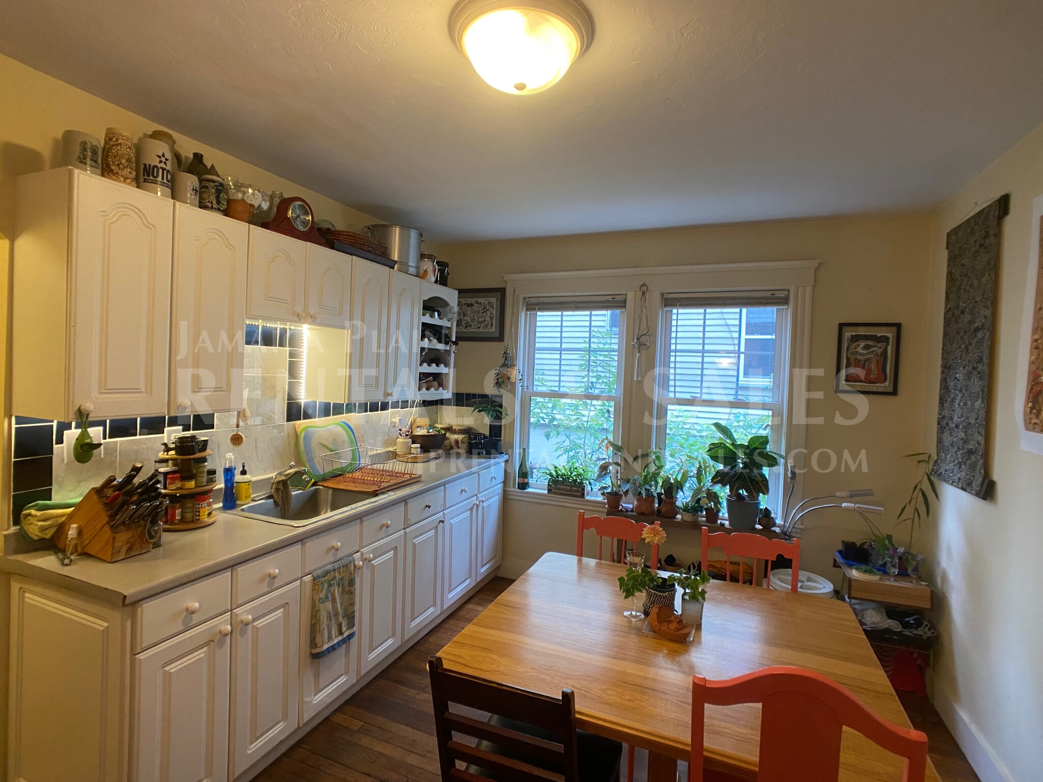 4440 Washington St, Roslindale