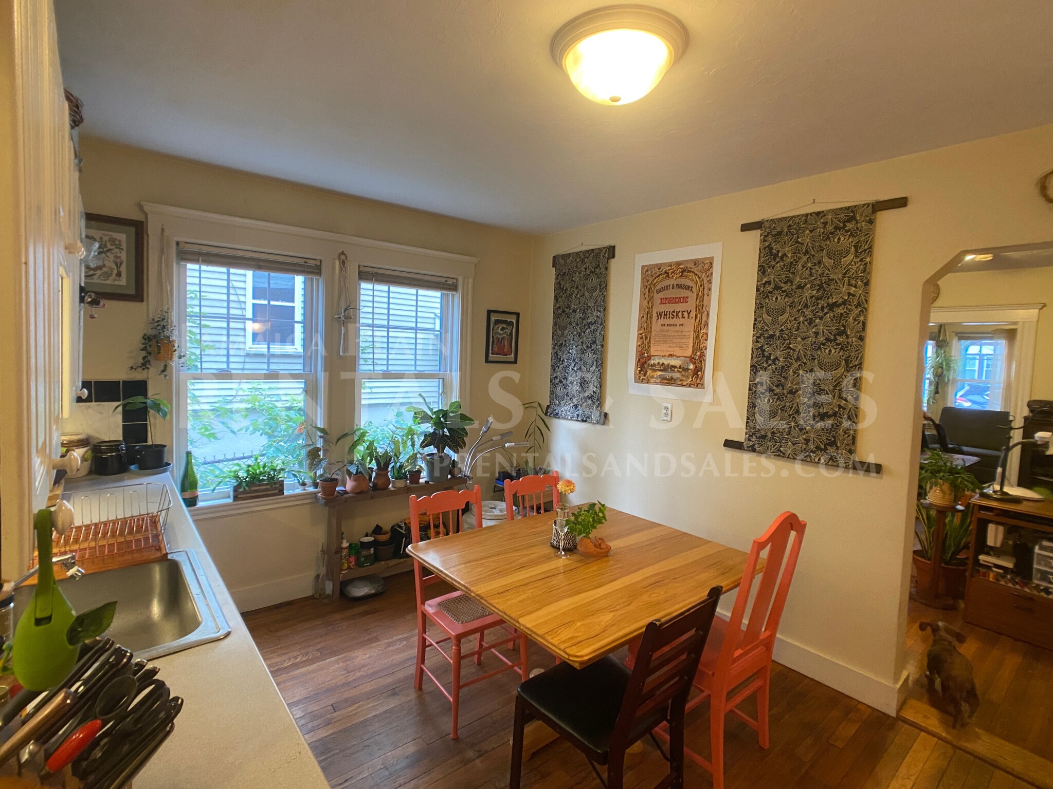 4440 Washington St, Roslindale