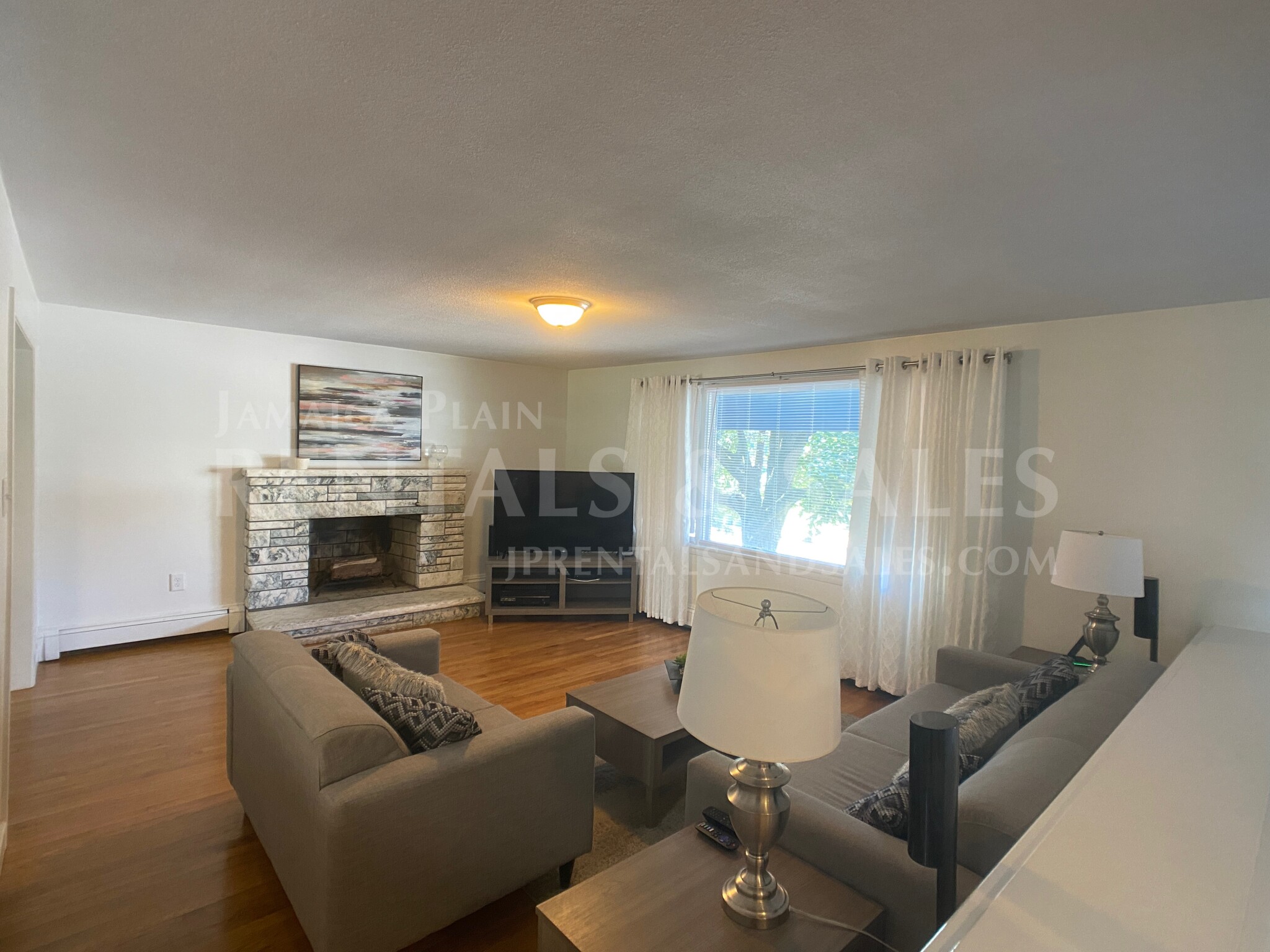 4 bed, 2.5 bath apartment for rent at 19 Norton St Unit CO, Hyde Park — photo 3 of 36