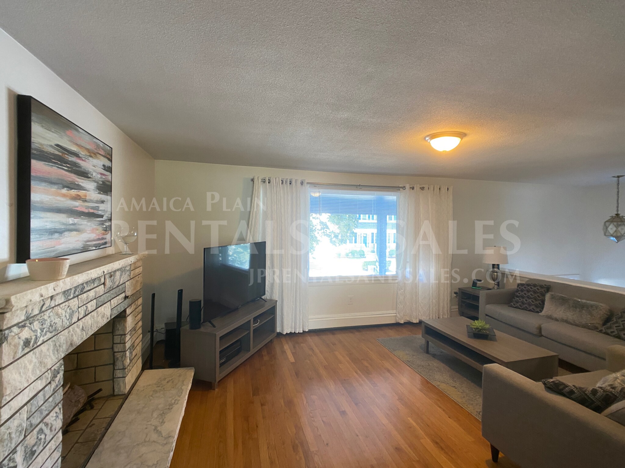 4 bed, 2.5 bath apartment for rent at 19 Norton St Unit CO, Hyde Park — photo 4 of 36