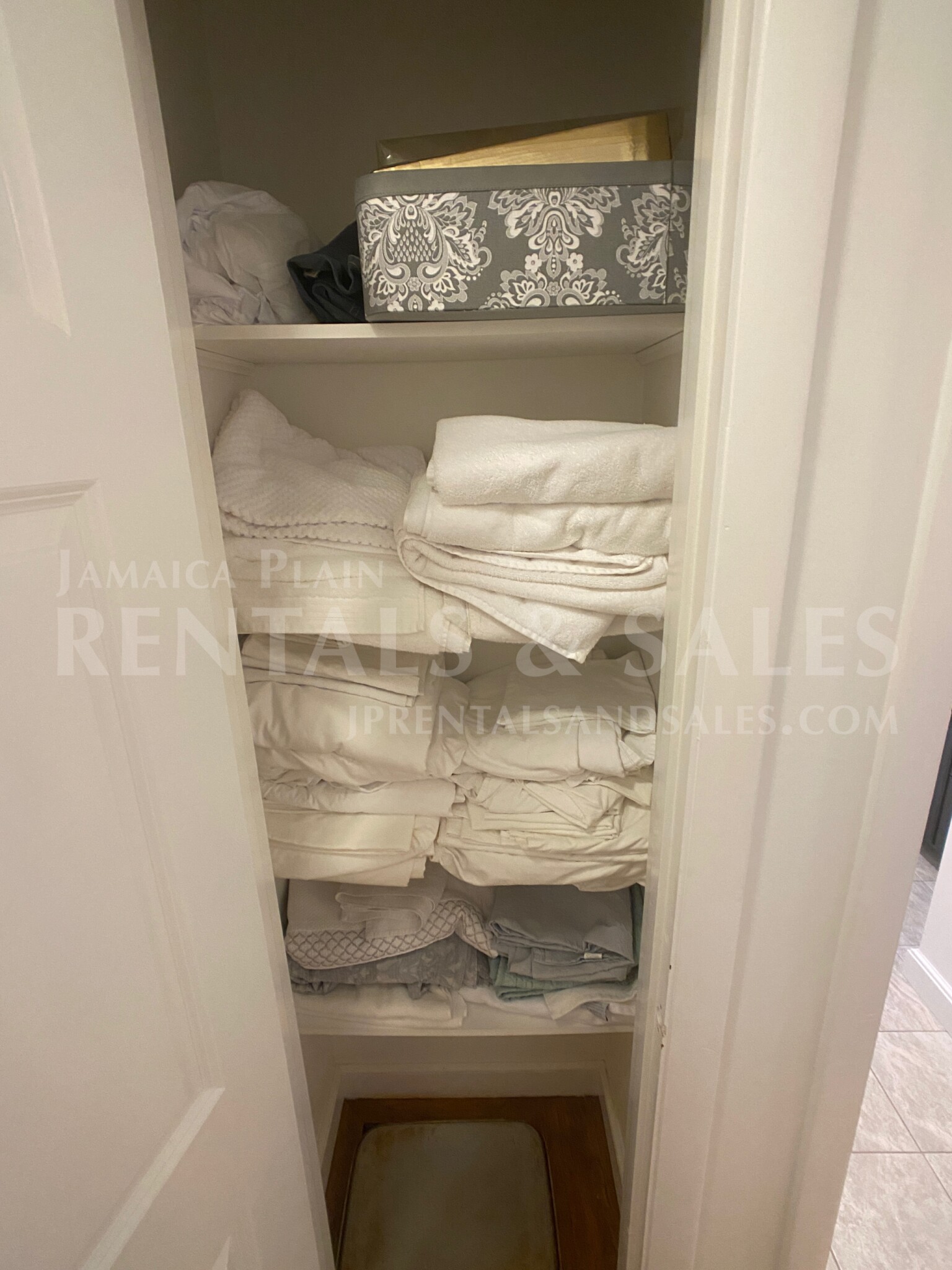 4 bed, 2.5 bath apartment for rent at 19 Norton St Unit CO, Hyde Park — photo 15 of 36